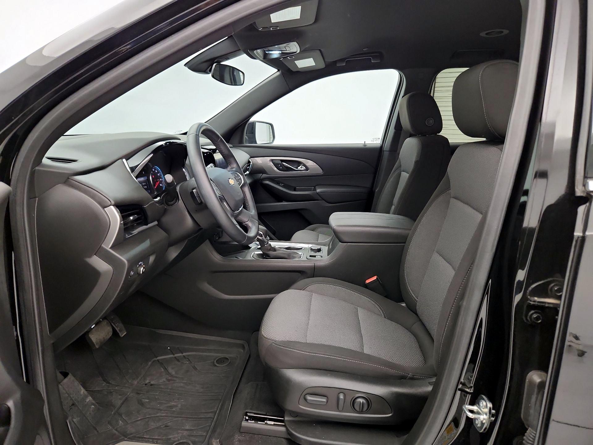 Thumbnail: 2023 Chevrolet Traverse - 11