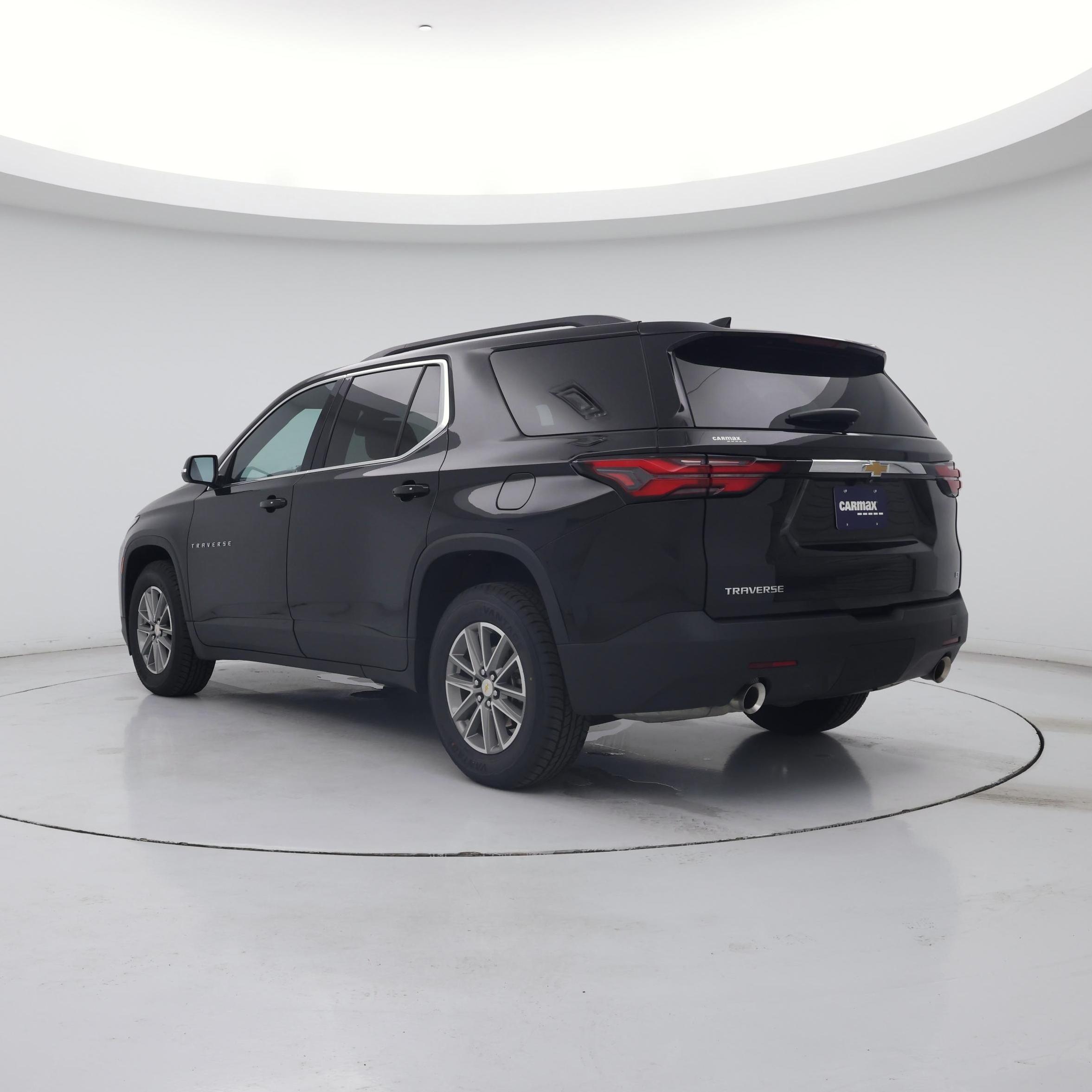 Thumbnail: 2023 Chevrolet Traverse - 2