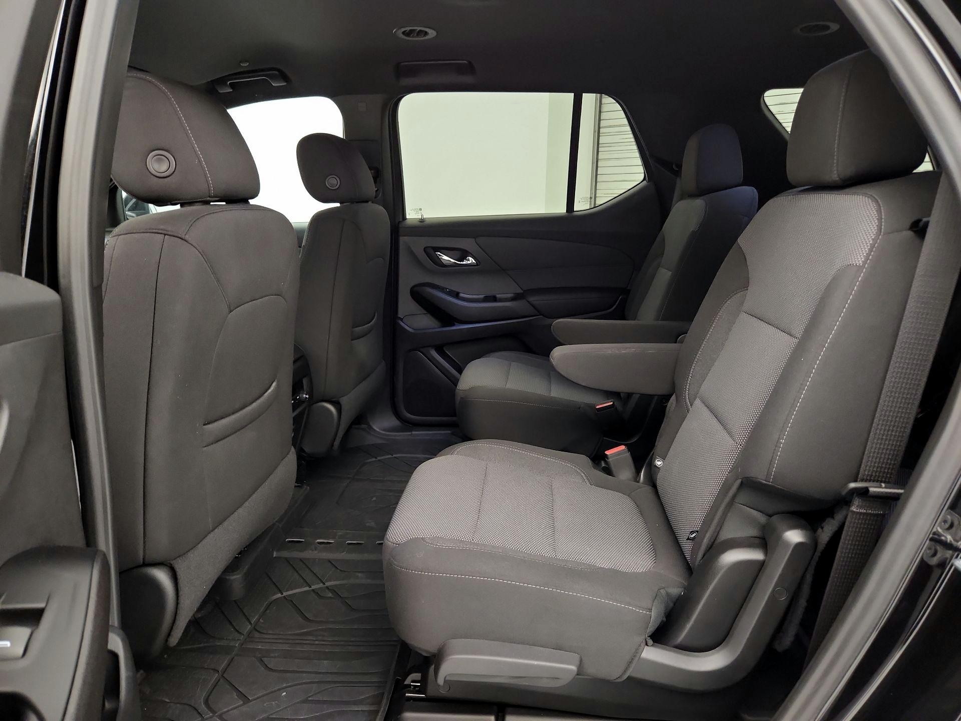 Thumbnail: 2023 Chevrolet Traverse - 19