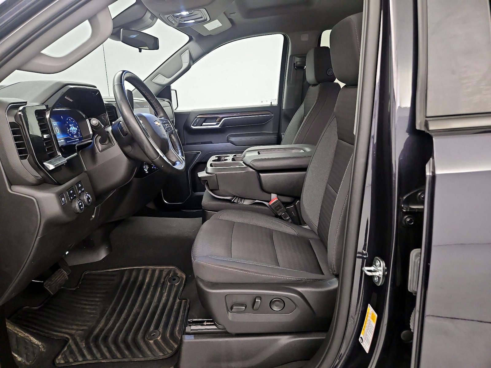 2023 Chevrolet Silverado 1500 LT - Photo 10