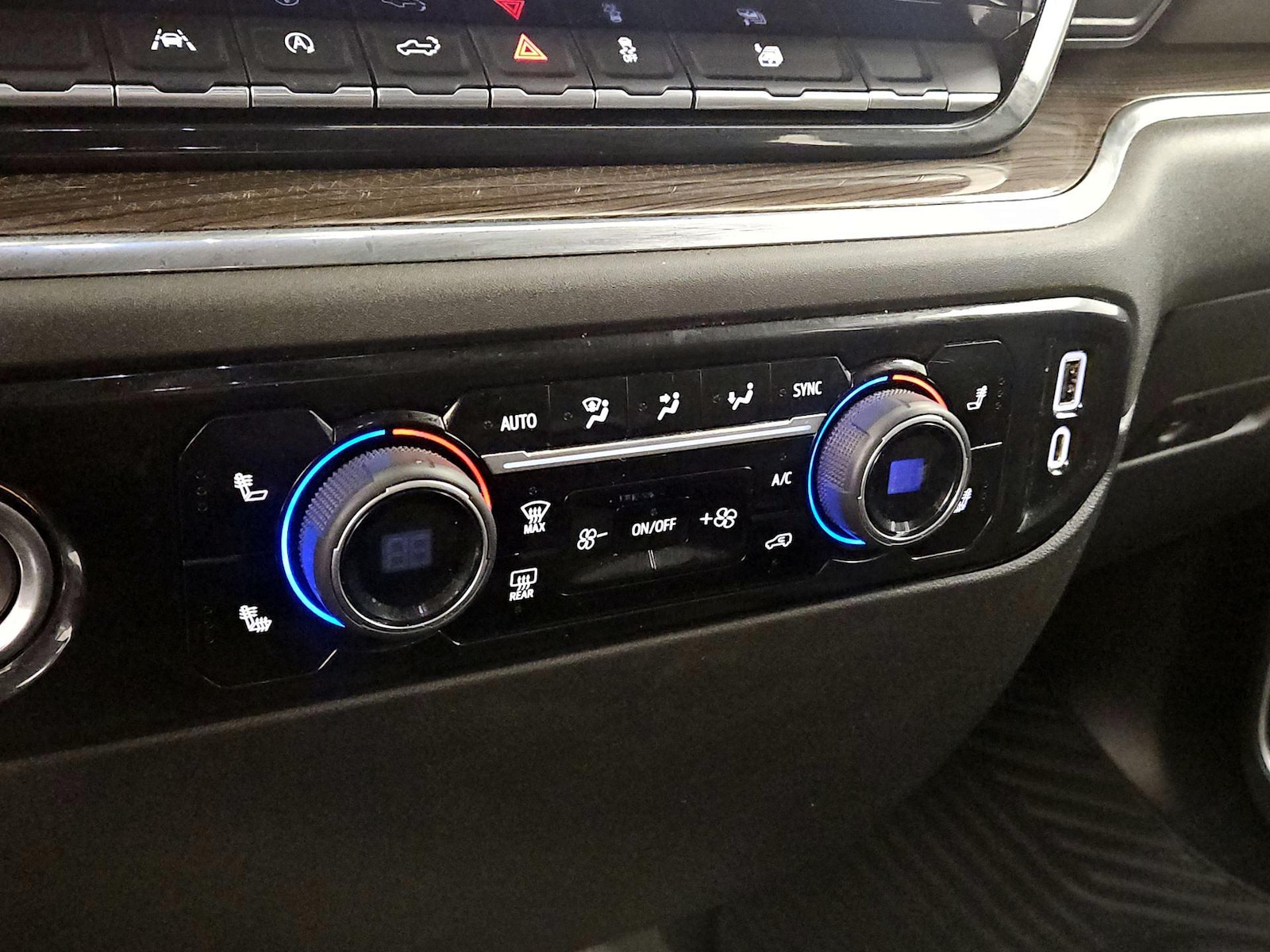 2023 Chevrolet Silverado 1500 LT - Photo 15