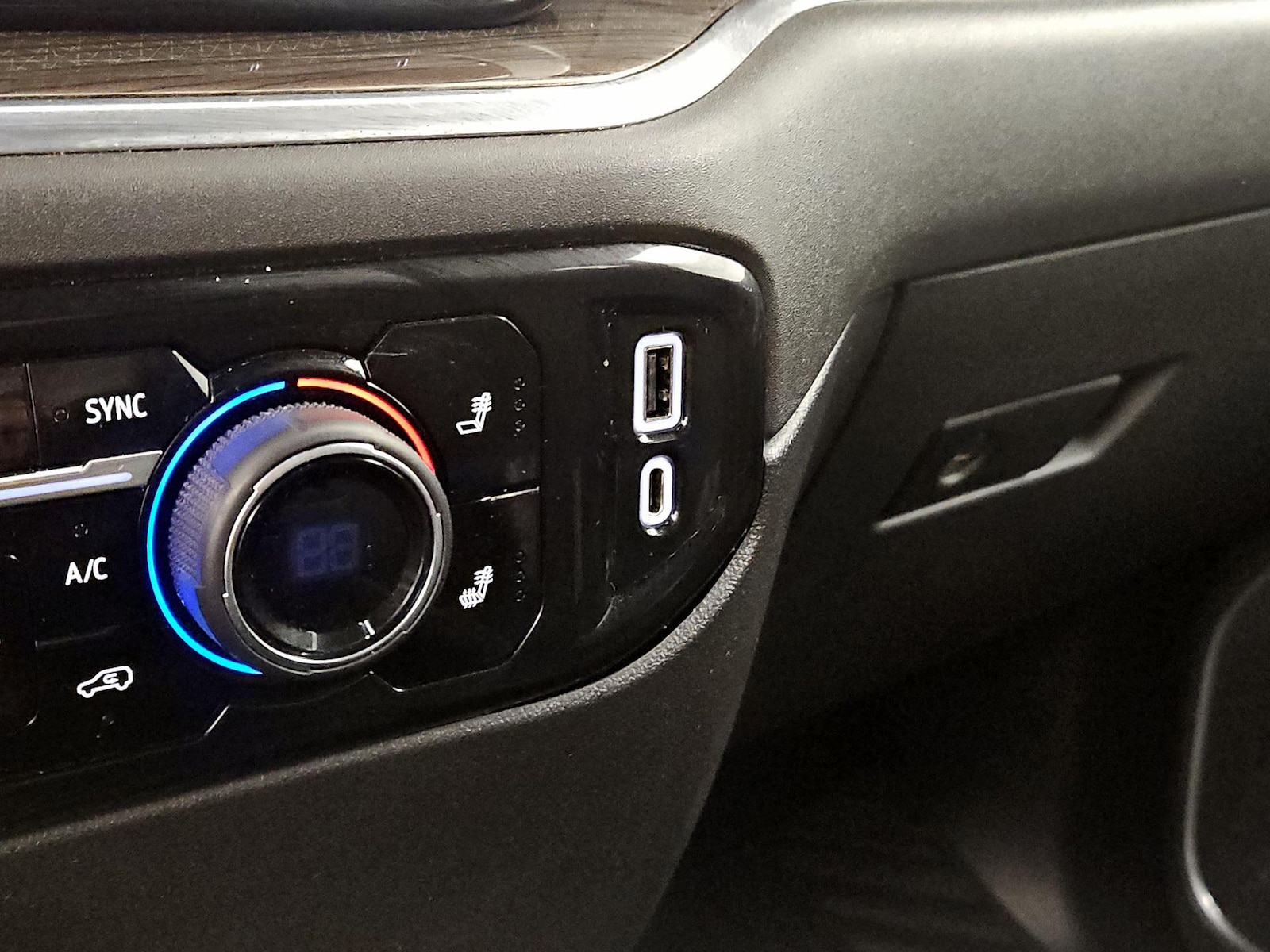 2023 Chevrolet Silverado 1500 LT - Photo 17