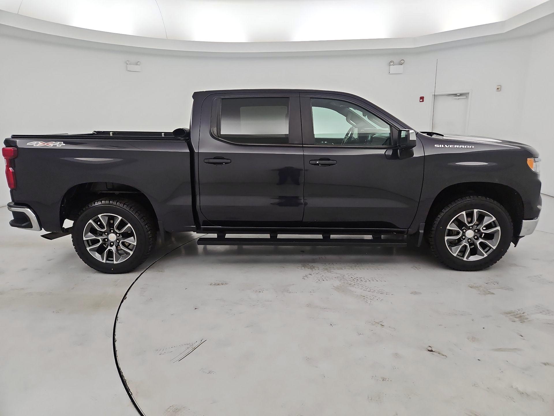 Thumbnail: 2023 Chevrolet Silverado 1500 - 4