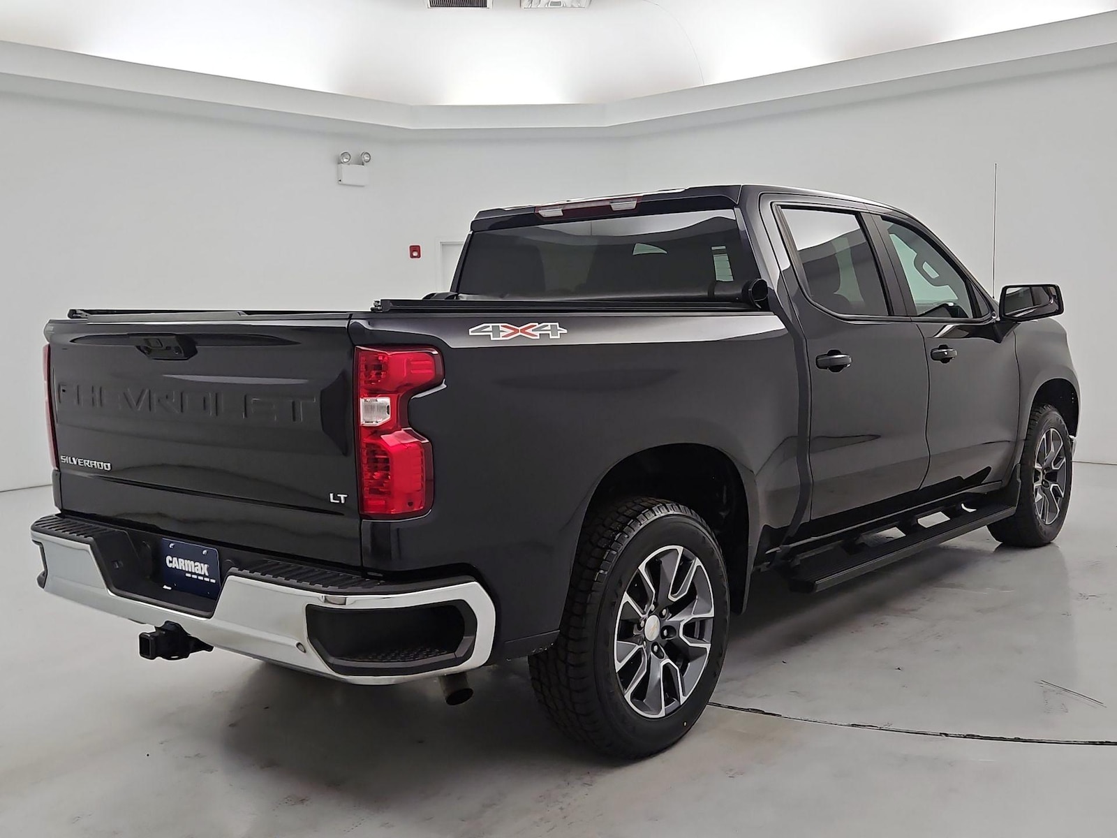 2023 Chevrolet Silverado 1500 LT - Photo 5