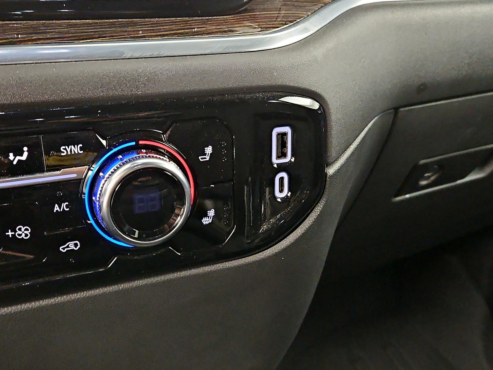 2022 GMC Sierra 1500 SLE - Photo 17