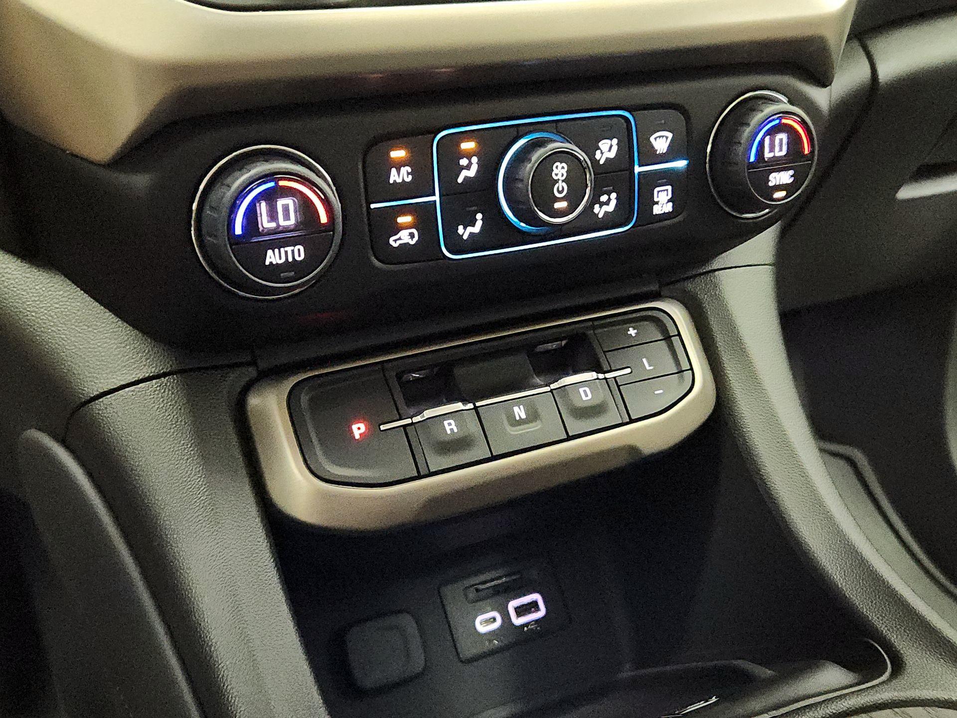 Thumbnail: 2023 GMC Acadia - 17