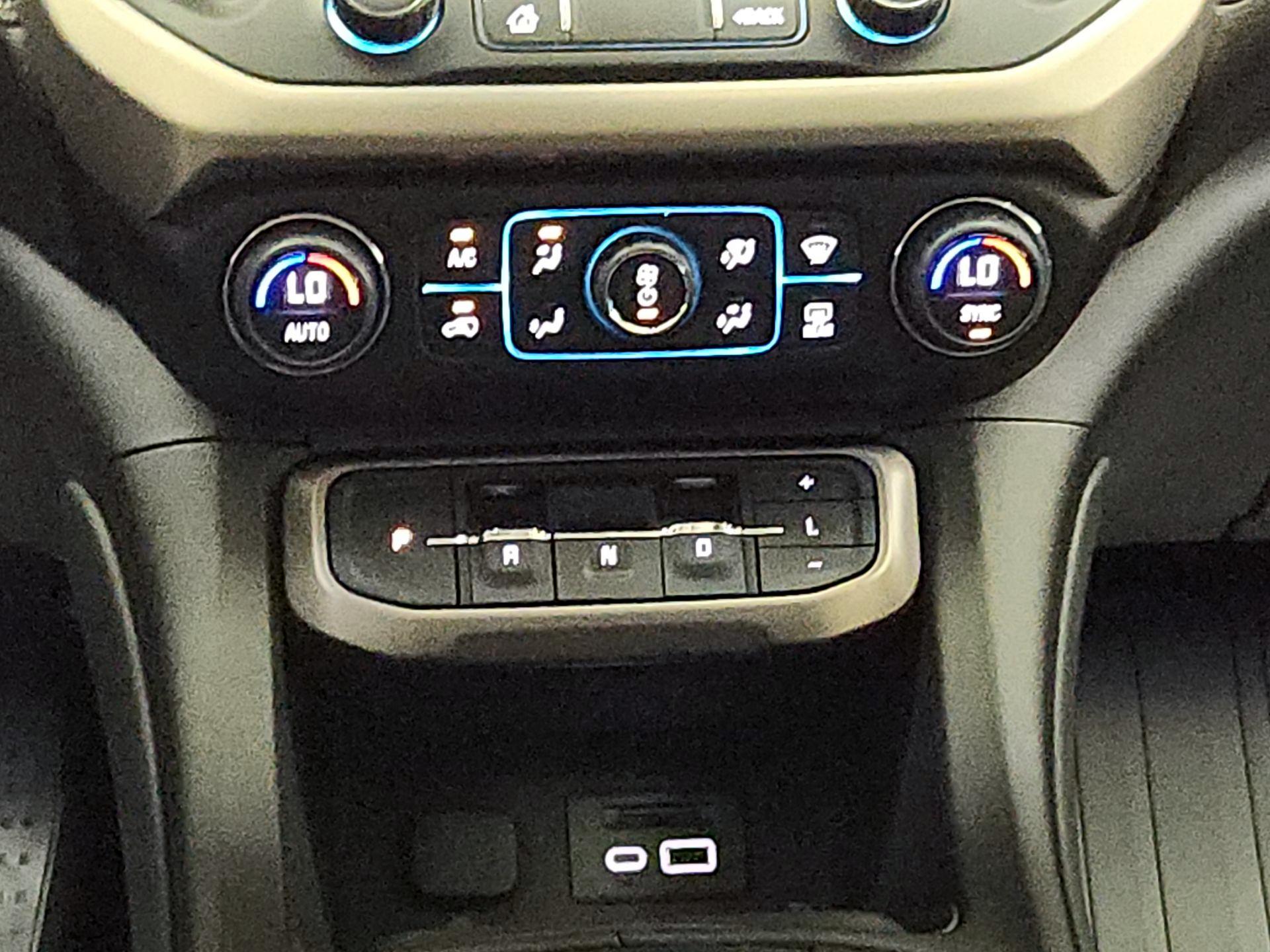 Thumbnail: 2023 GMC Acadia - 18