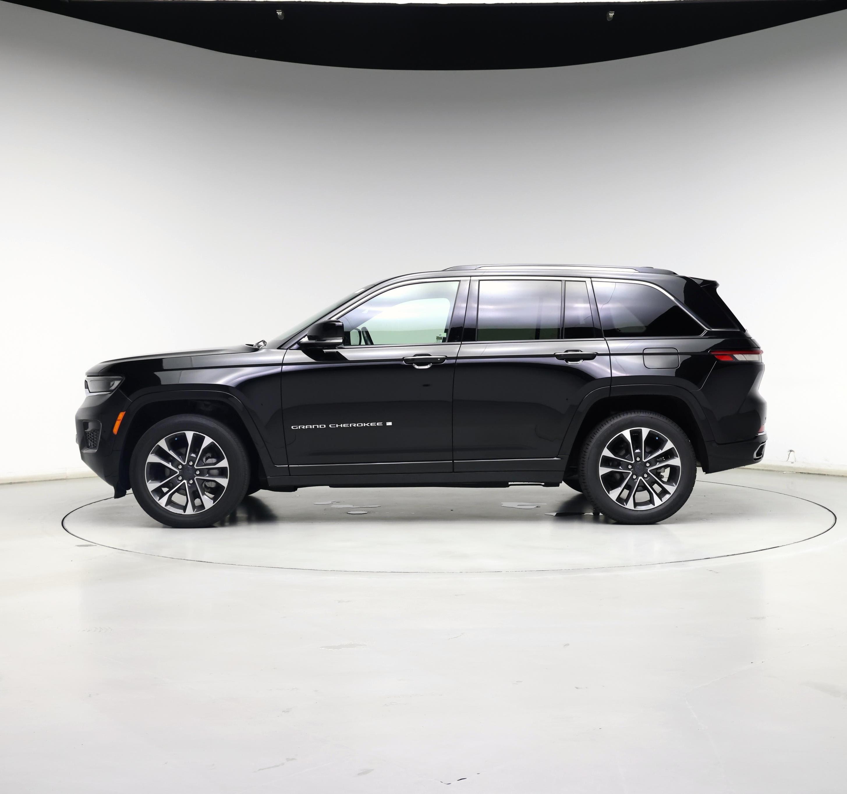 Thumbnail: 2022 Jeep Grand Cherokee - 3