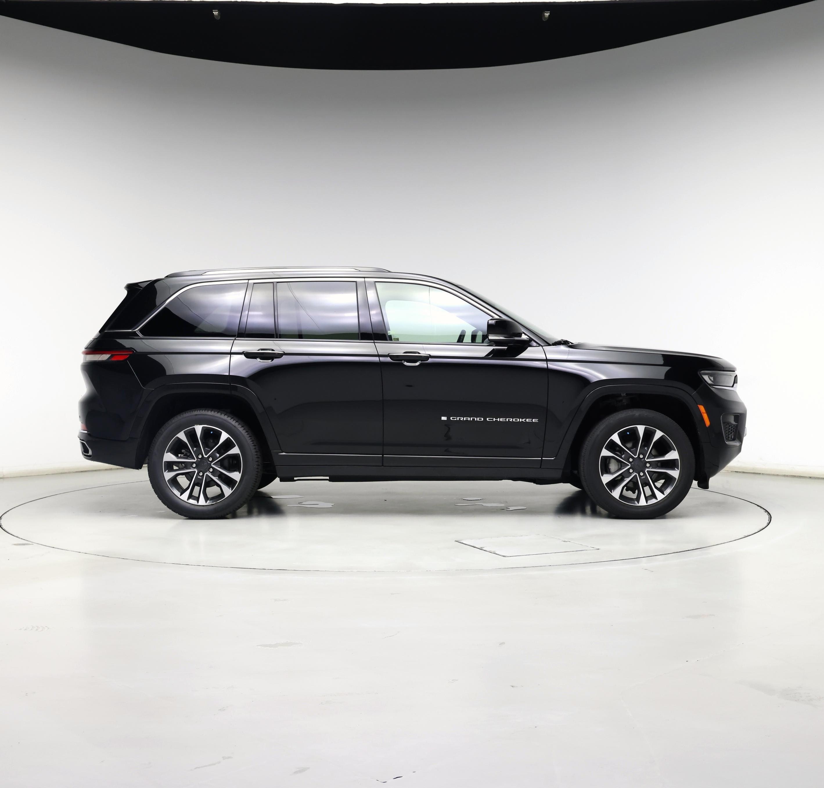 Thumbnail: 2022 Jeep Grand Cherokee - 7