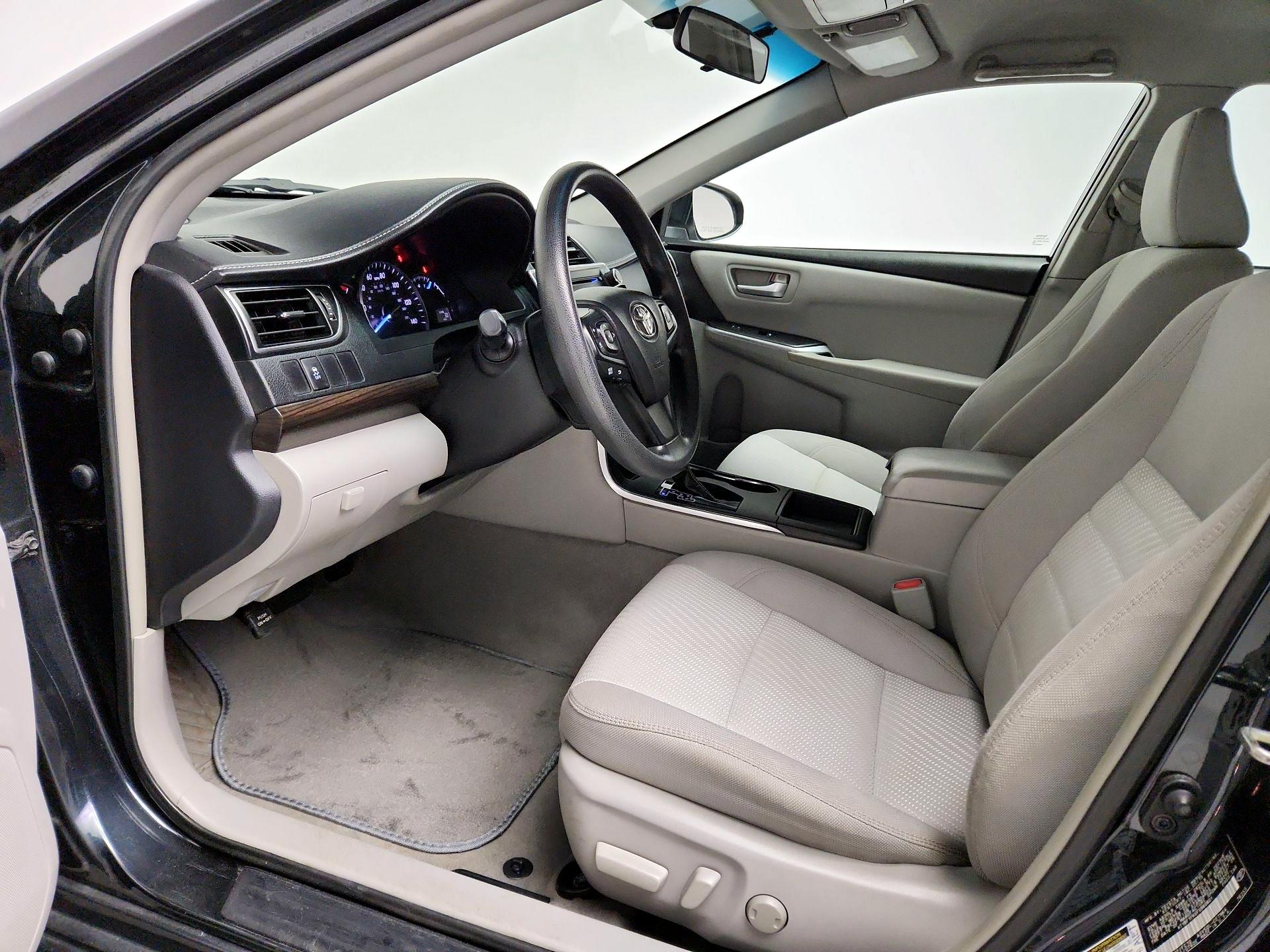 Thumbnail: 2015 Toyota Camry - 11