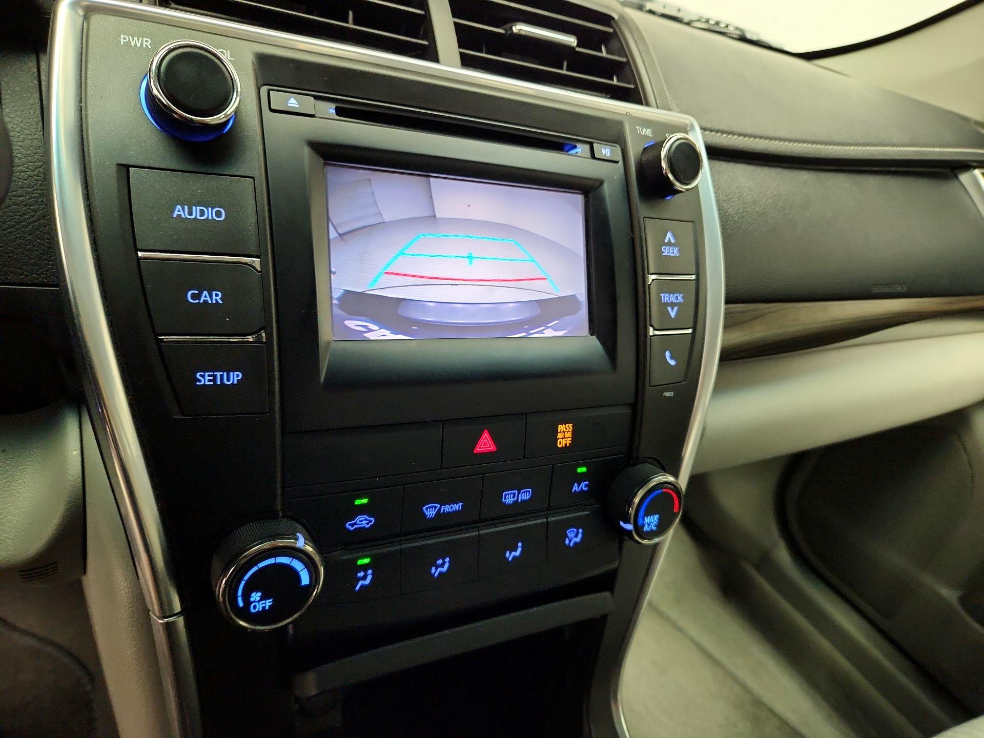 Thumbnail: 2015 Toyota Camry - 14