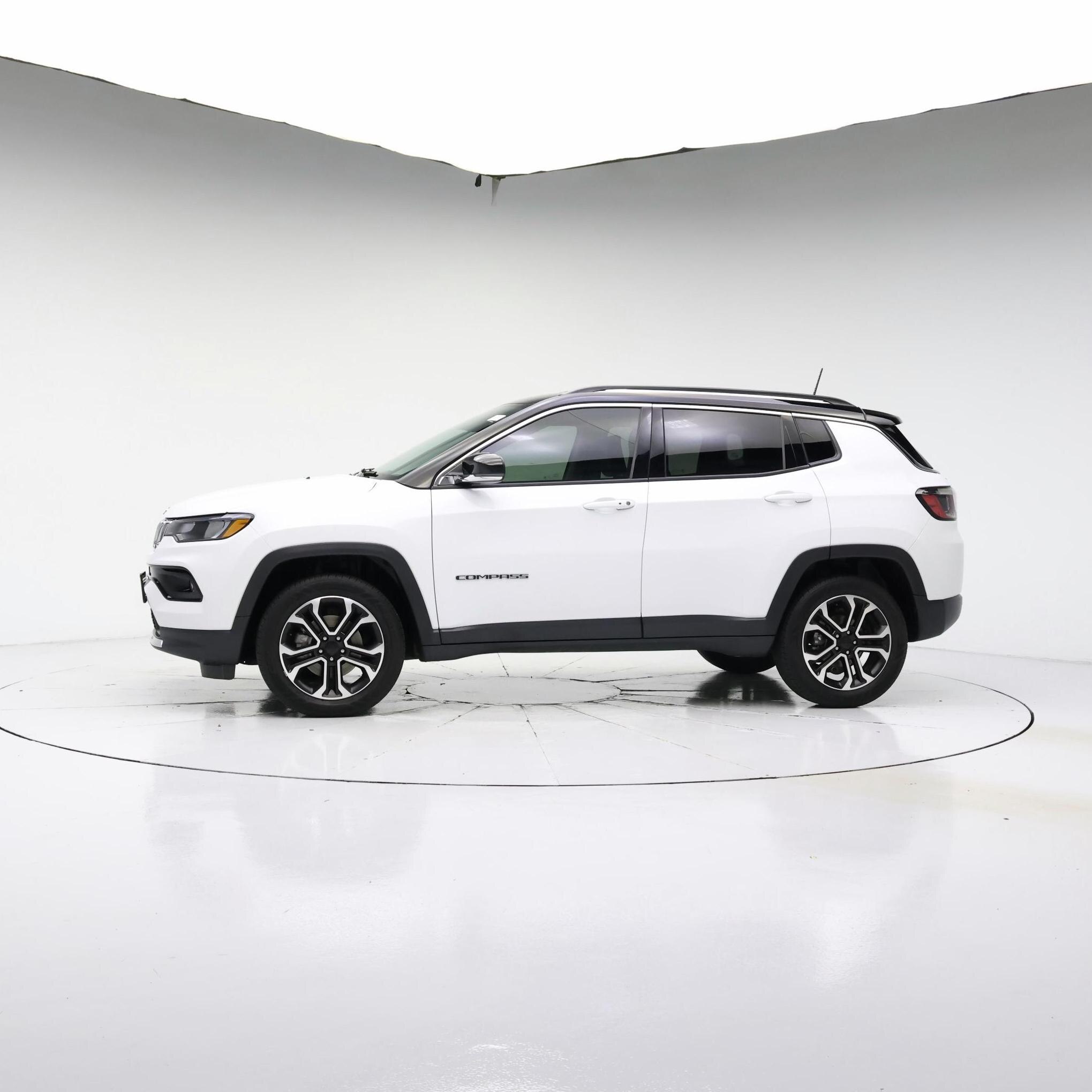 Thumbnail: 2022 Jeep Compass - 3