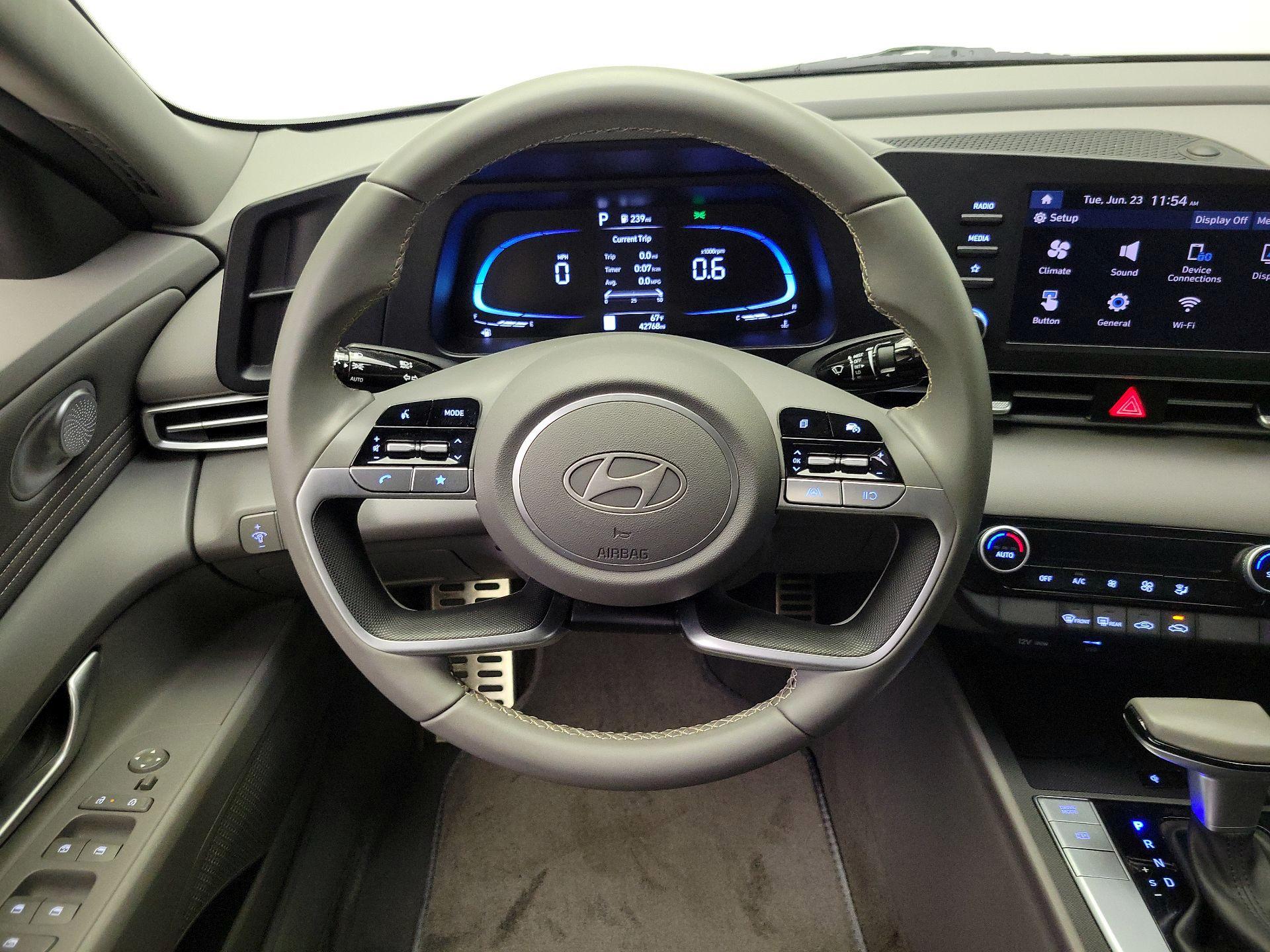 Thumbnail: 2025 Hyundai Elantra - 10
