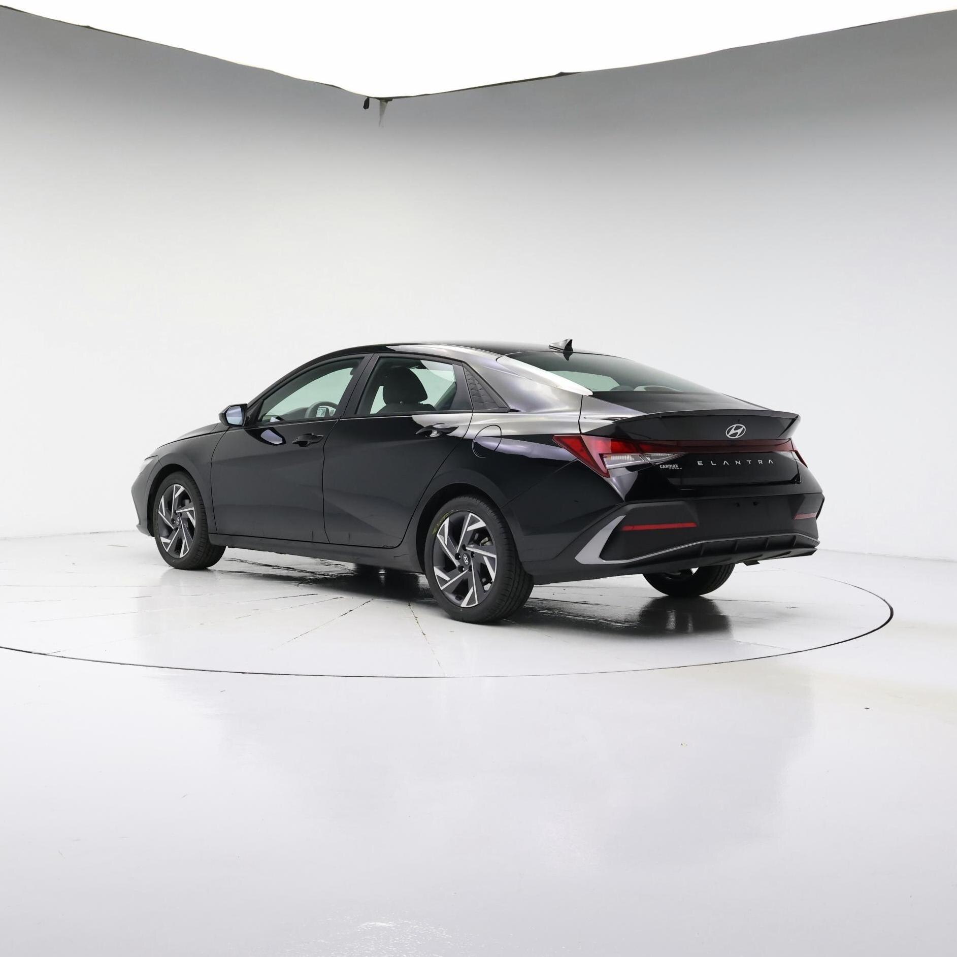 Thumbnail: 2025 Hyundai Elantra - 2