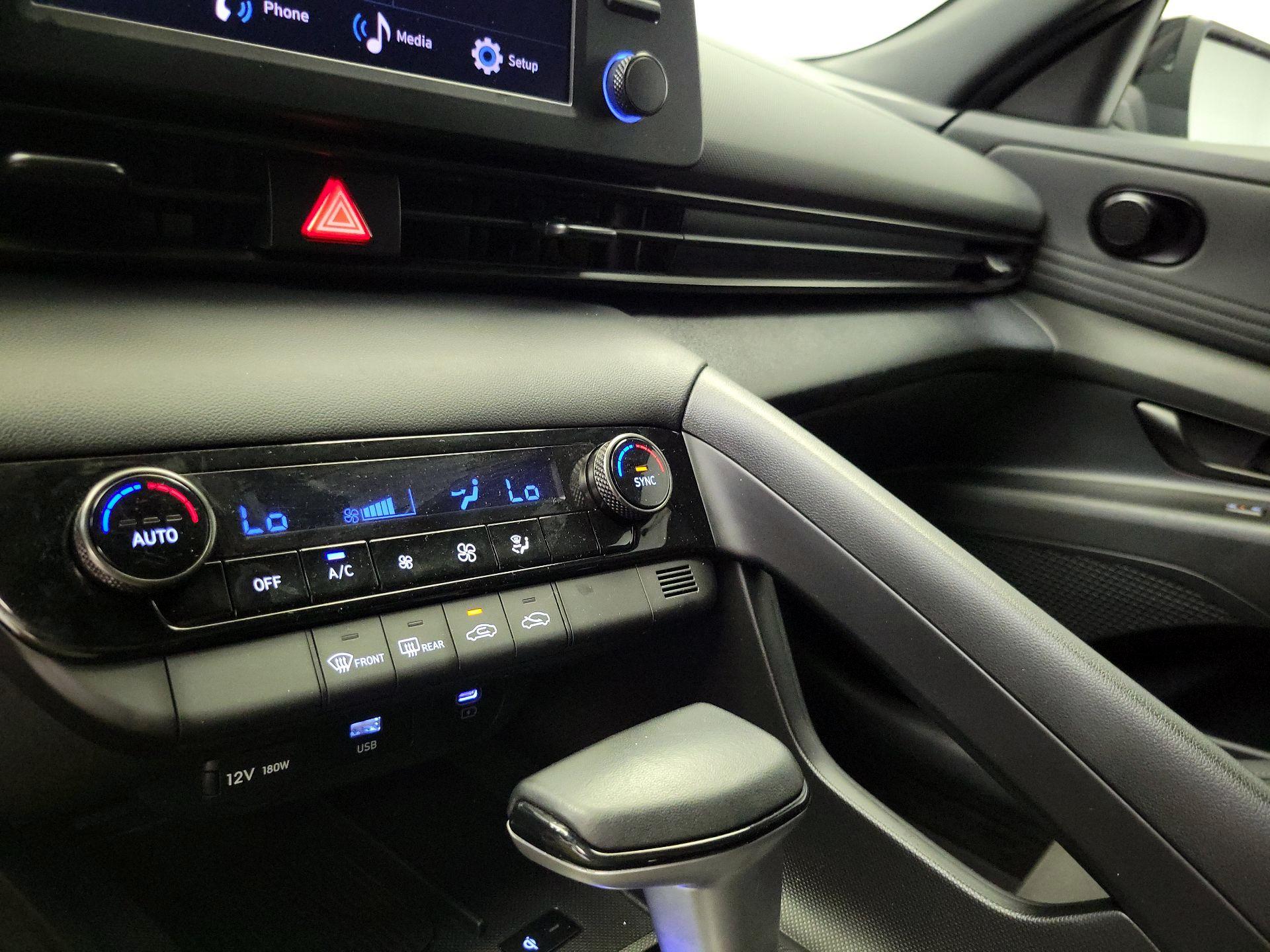 Thumbnail: 2025 Hyundai Elantra - 16