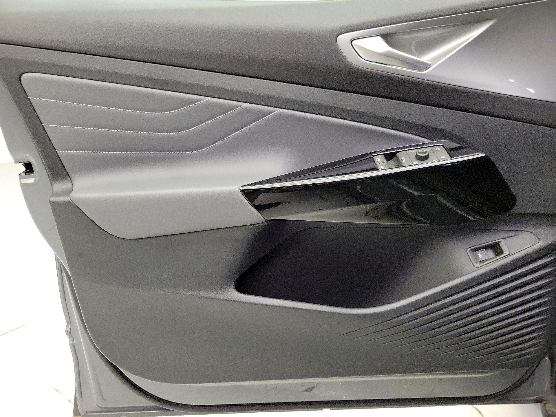 Thumbnail: 2024 Volkswagen ID.4 - 12