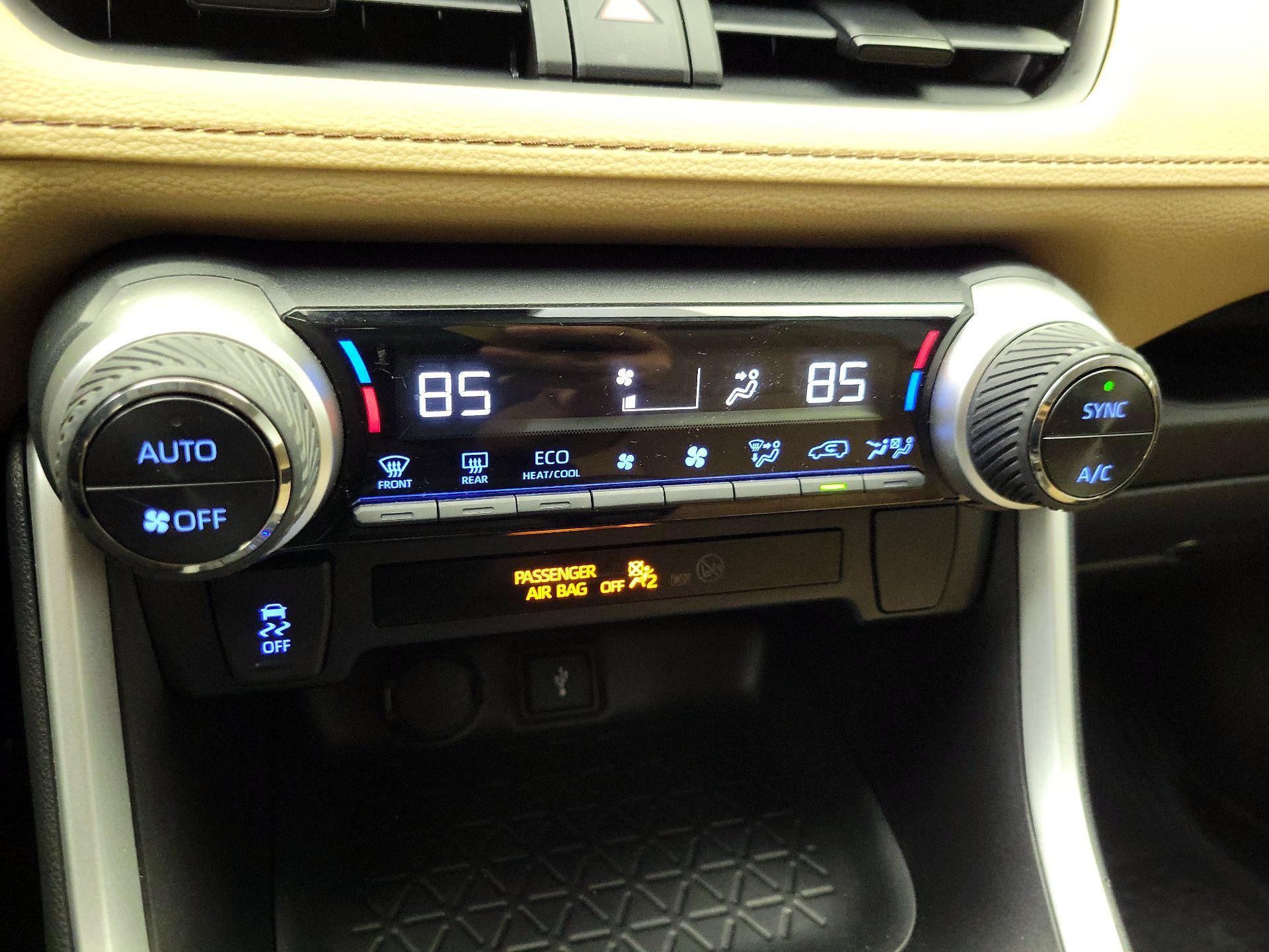 Thumbnail: 2022 Toyota RAV4 - 16
