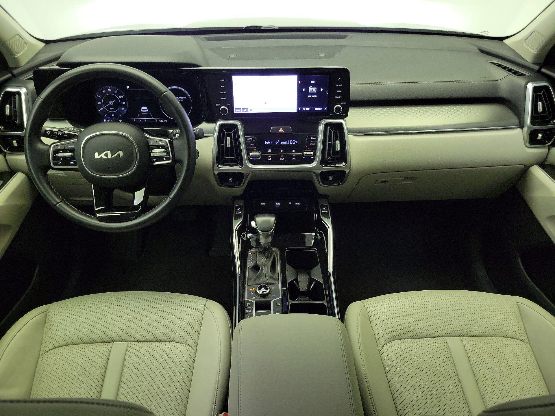 Thumbnail: 2023 Kia Sorento - 9