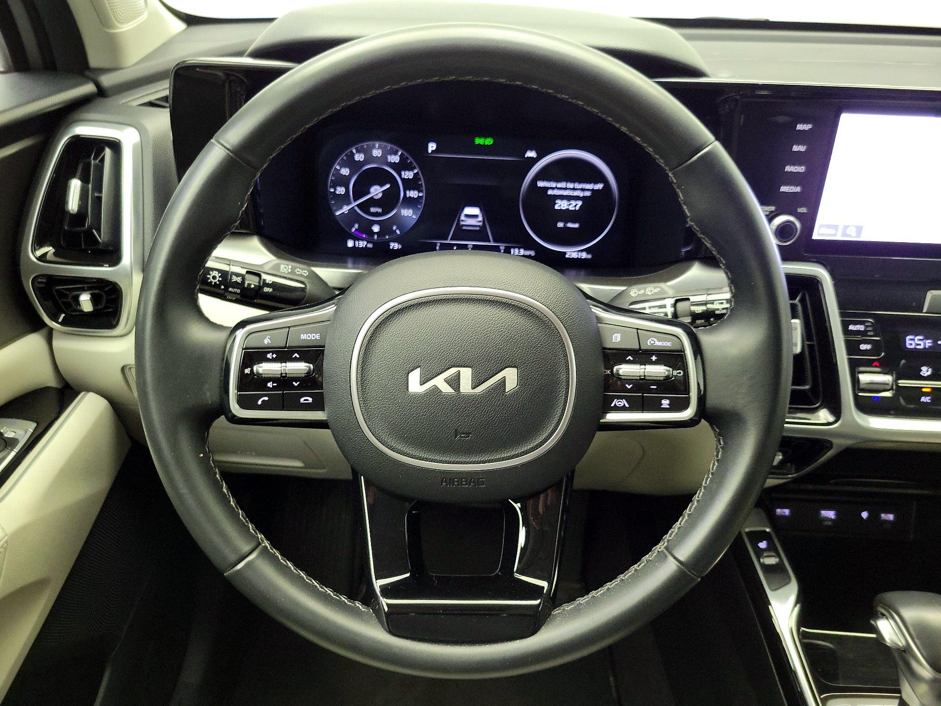 Thumbnail: 2023 Kia Sorento - 10