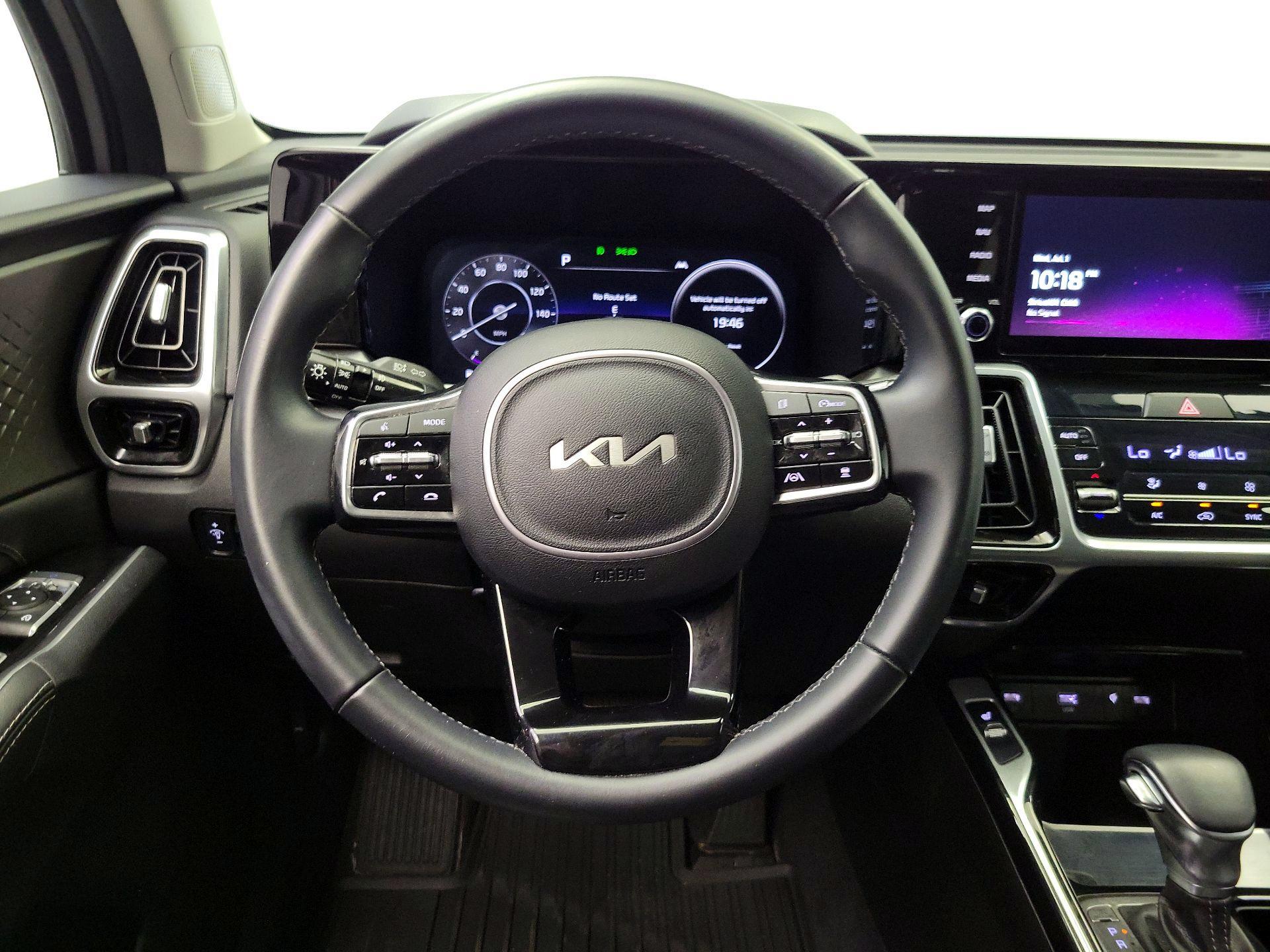 Thumbnail: 2023 Kia Sorento - 10