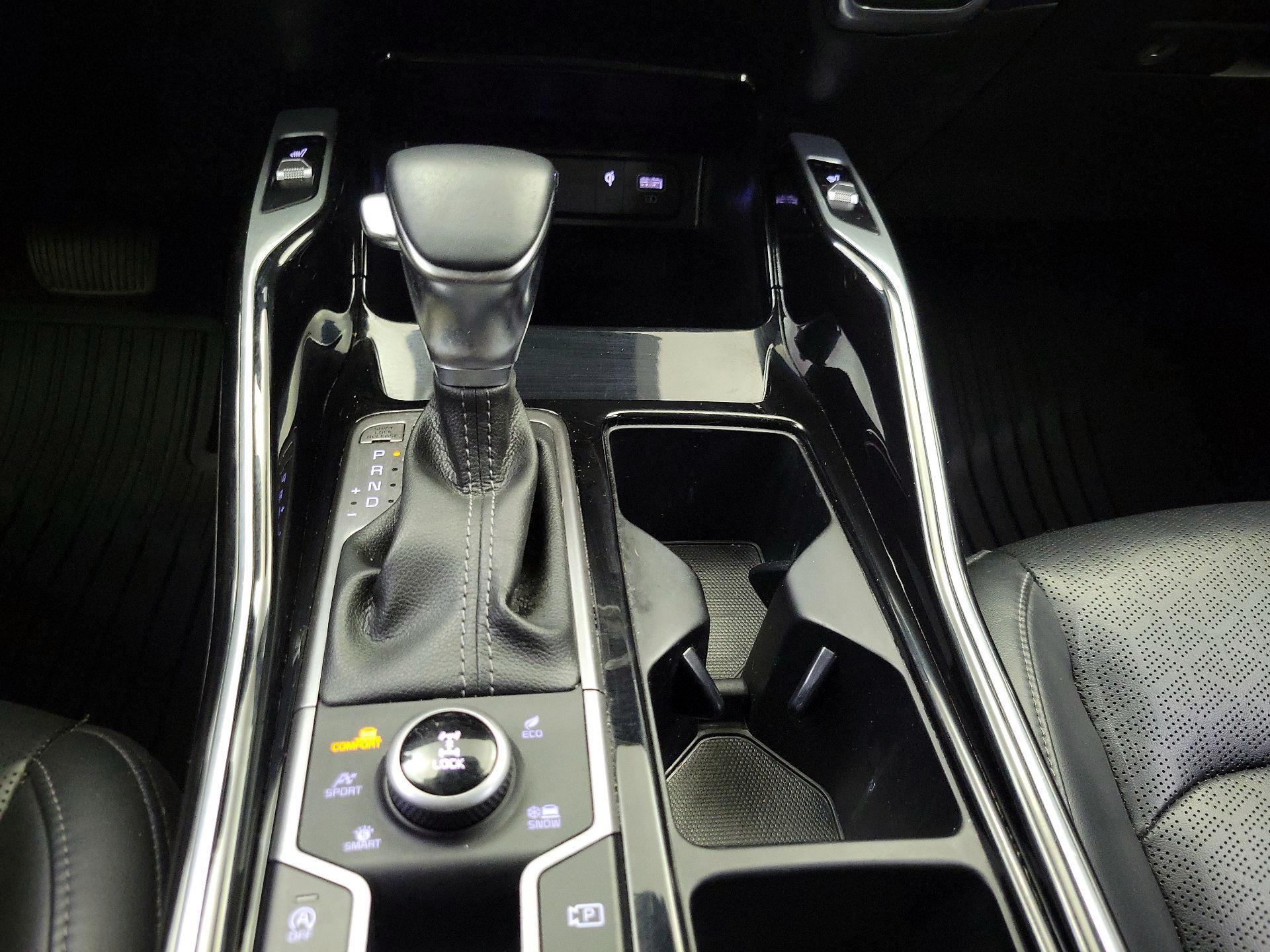 Thumbnail: 2023 Kia Sorento - 18