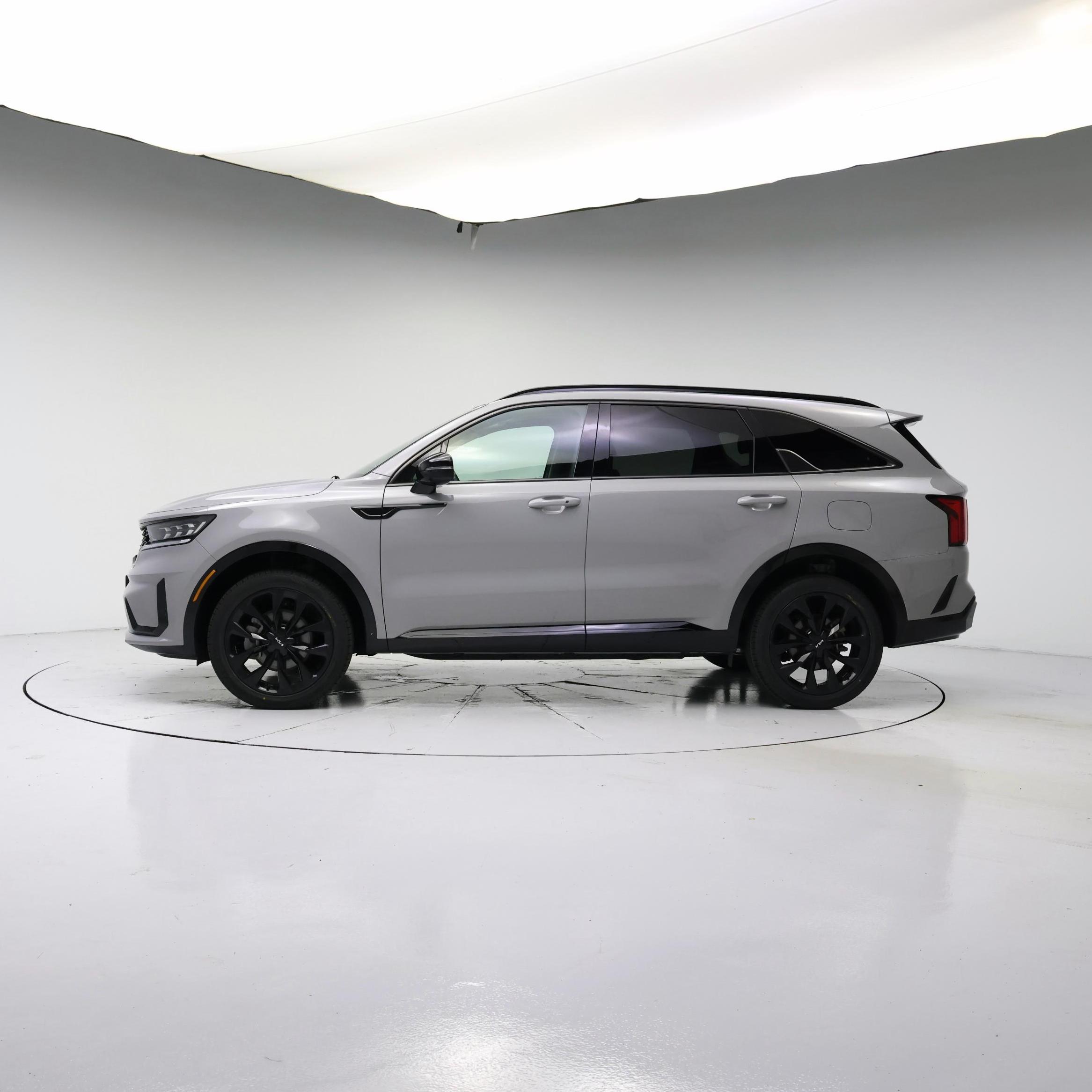 Thumbnail: 2023 Kia Sorento - 3
