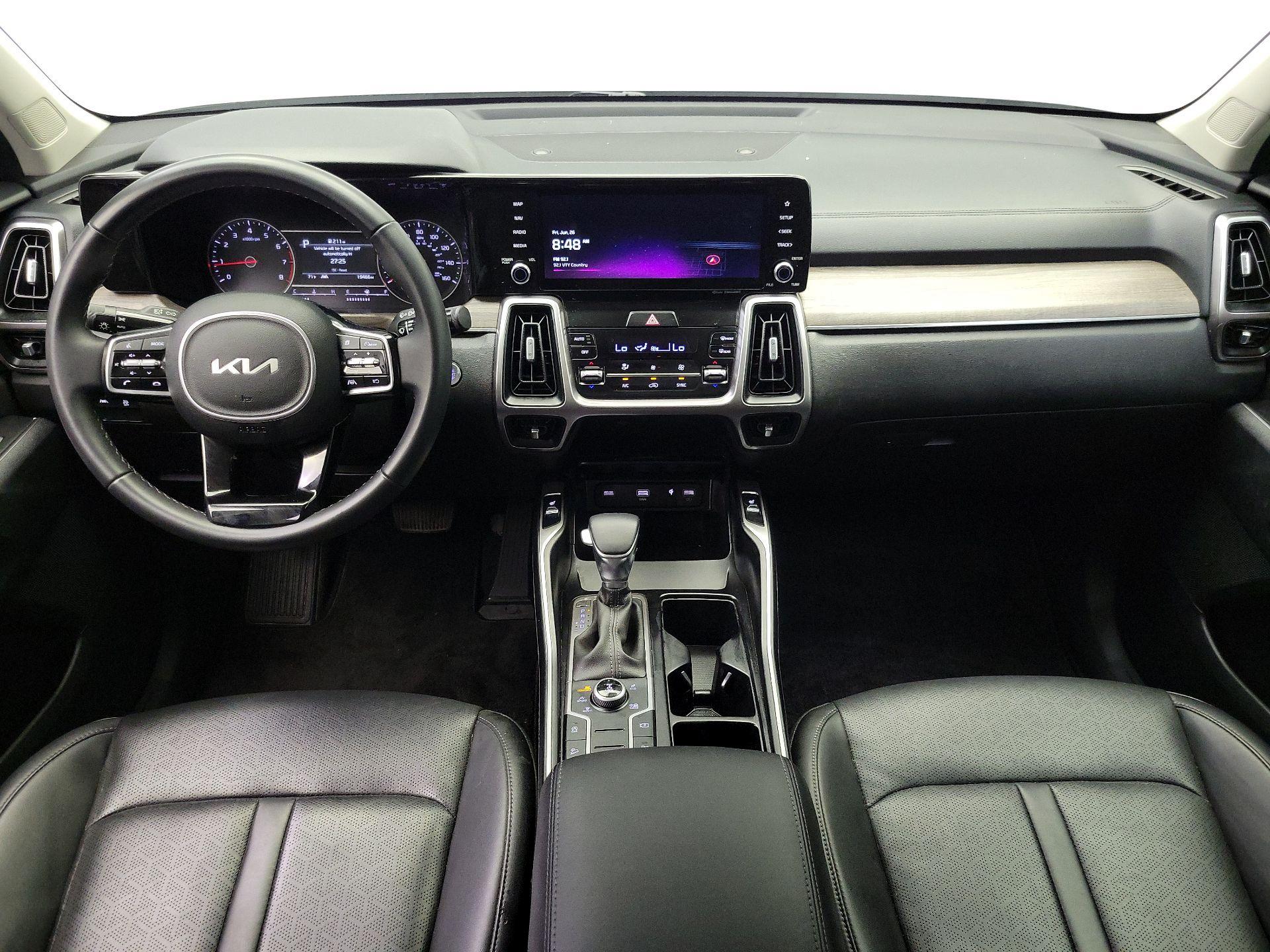 Thumbnail: 2023 Kia Sorento - 9