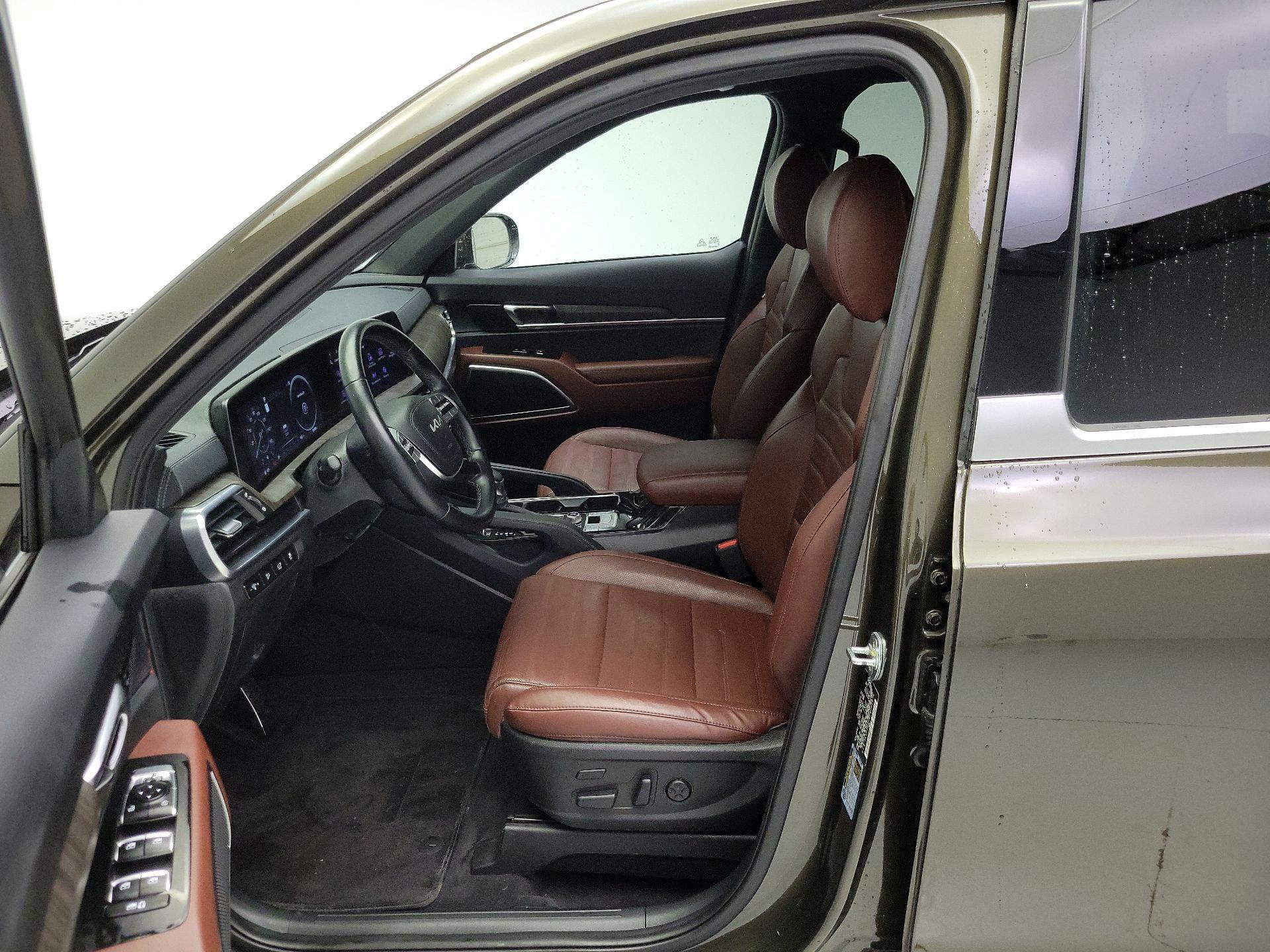 Thumbnail: 2023 Kia Telluride - 11