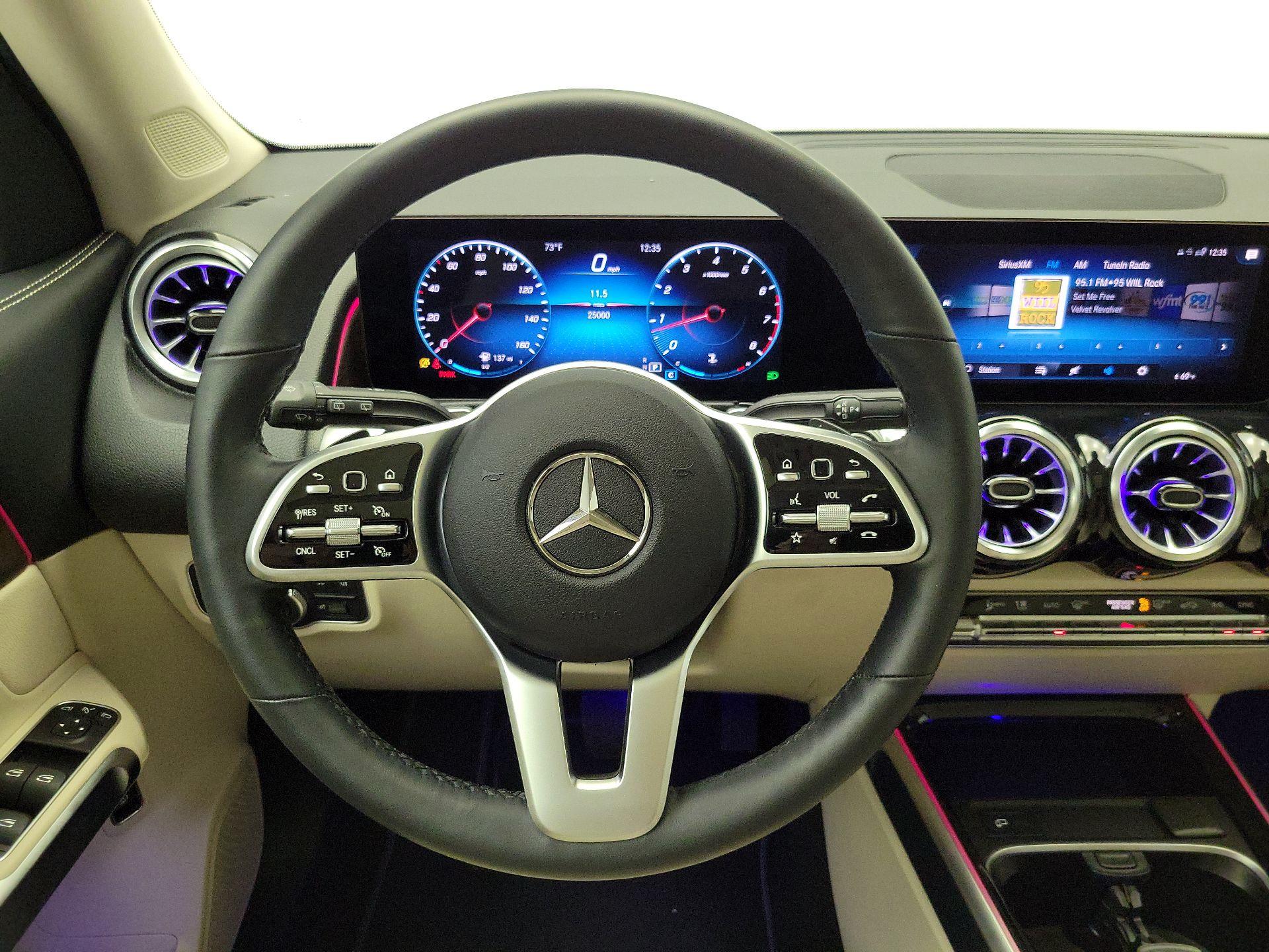 Thumbnail: 2022 Mercedes-Benz GLB - 10
