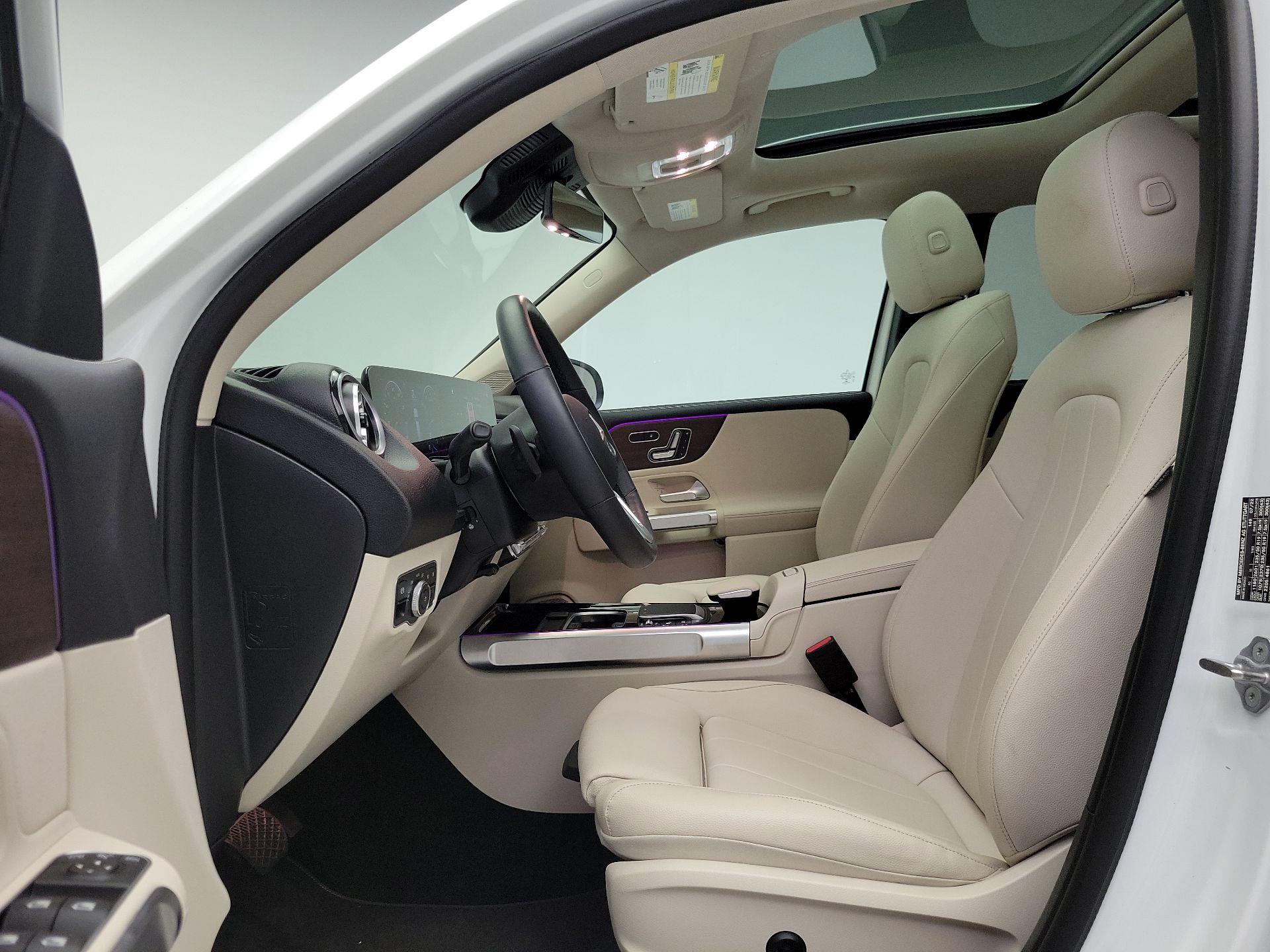 Thumbnail: 2022 Mercedes-Benz GLB - 11