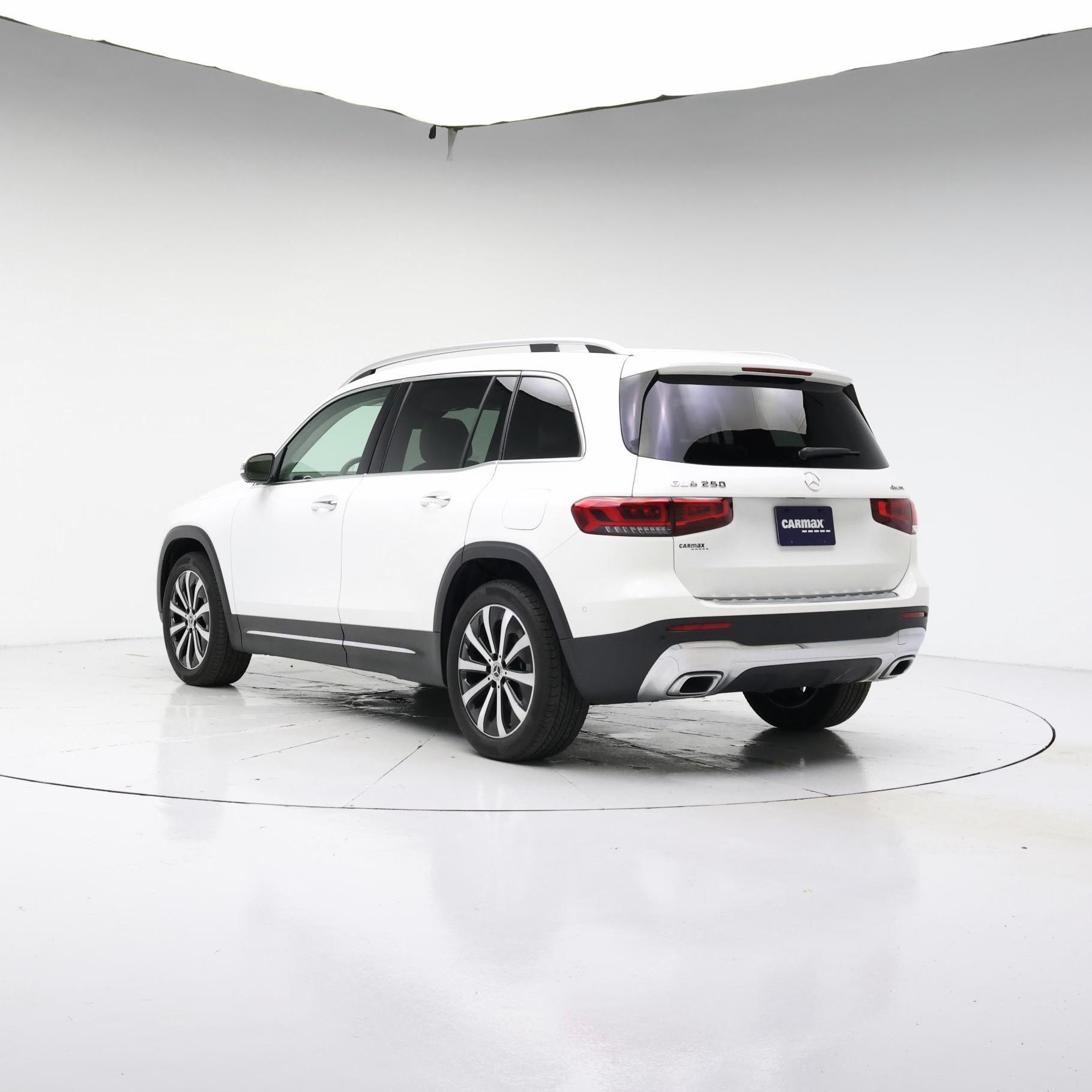 Thumbnail: 2022 Mercedes-Benz GLB - 2