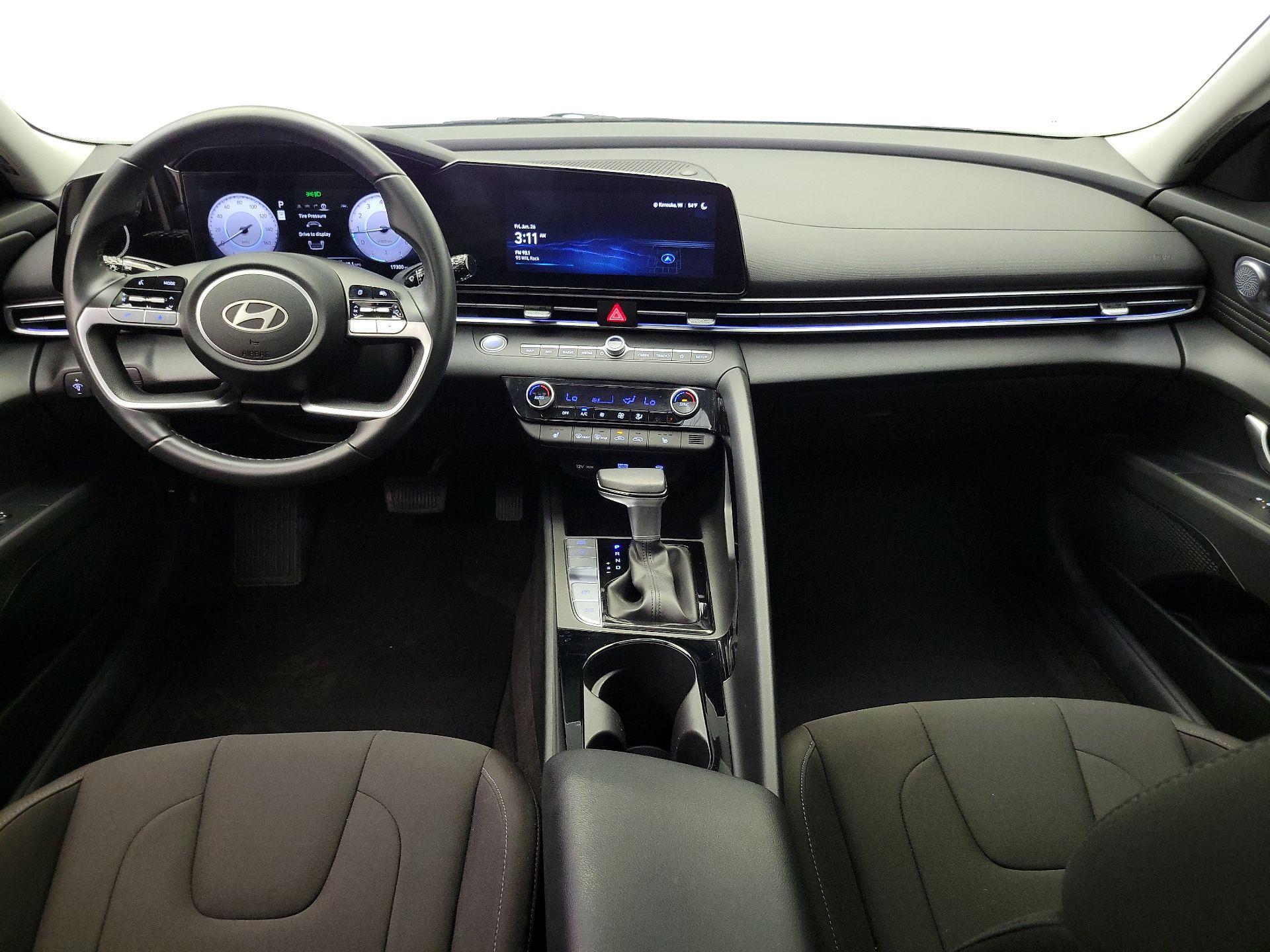 Thumbnail: 2025 Hyundai Elantra - 9