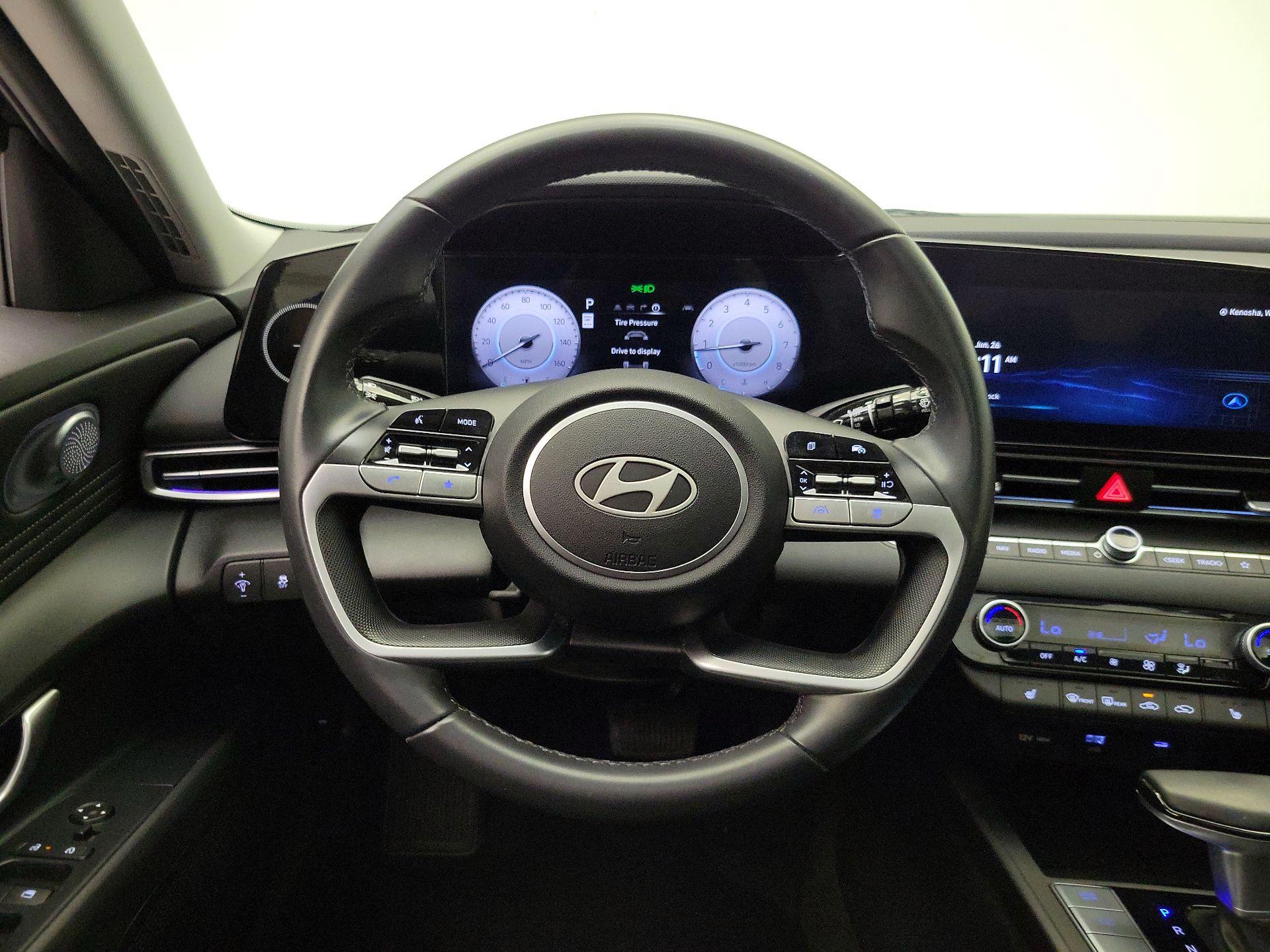 Thumbnail: 2025 Hyundai Elantra - 10