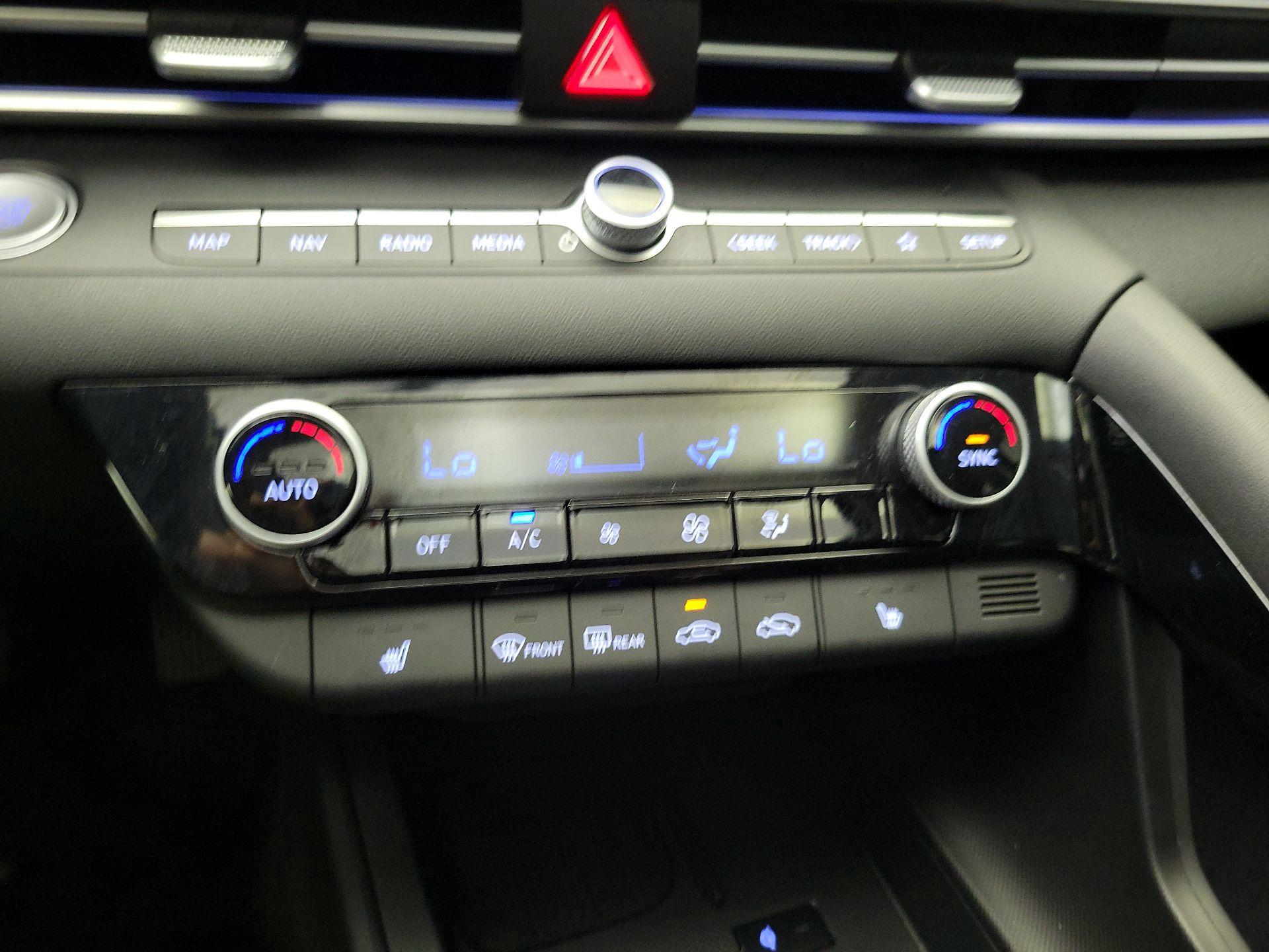 Thumbnail: 2025 Hyundai Elantra - 17