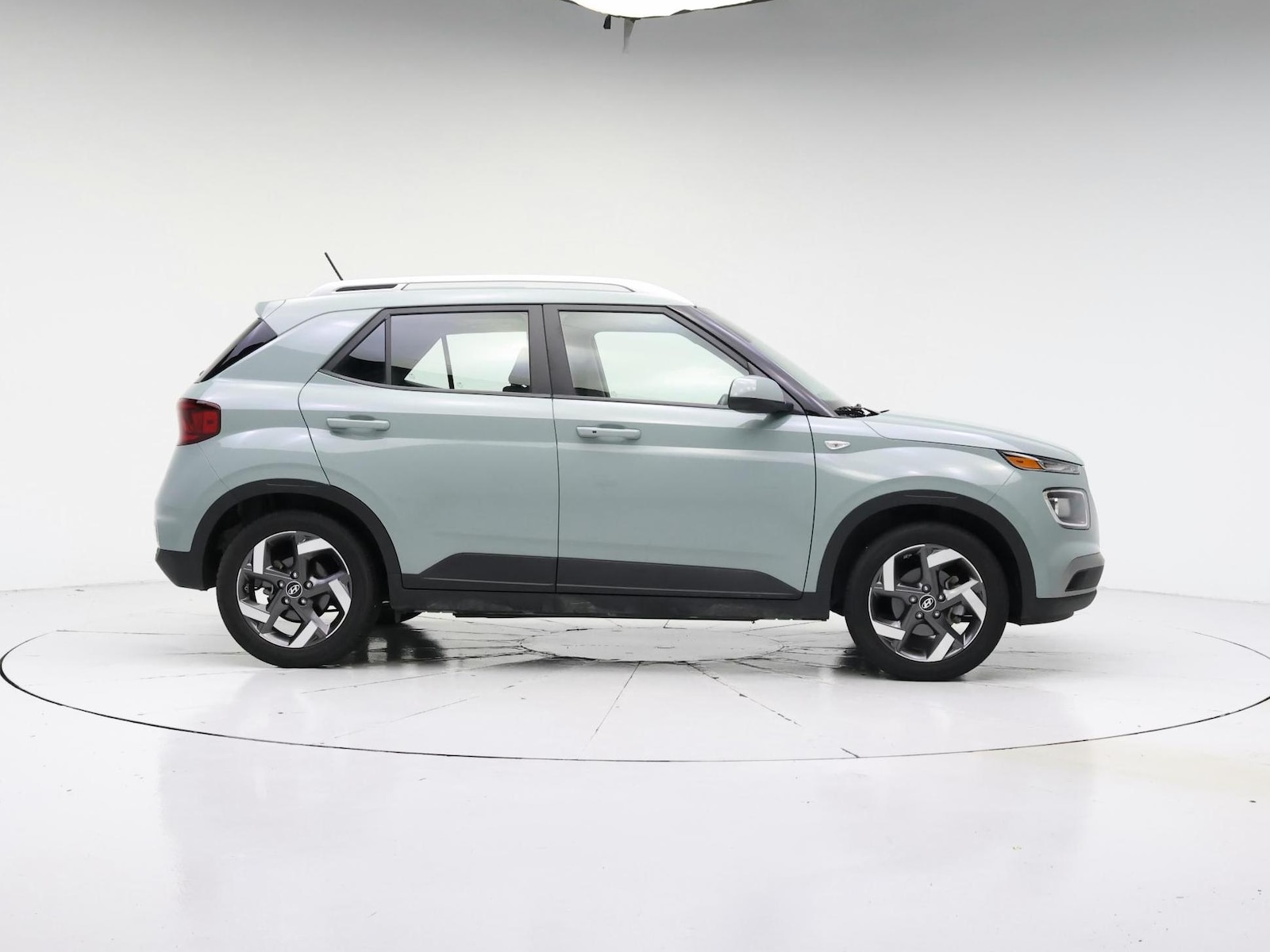 2025 Hyundai Venue SEL - Photo 8