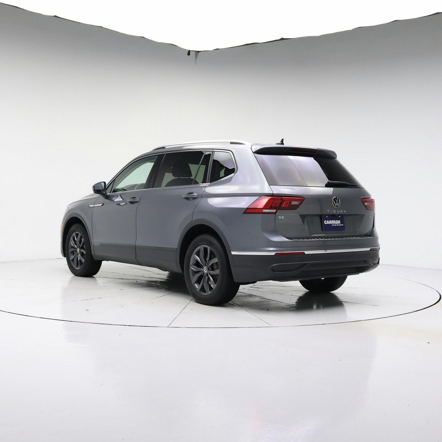 Thumbnail: 2023 Volkswagen Tiguan - 2