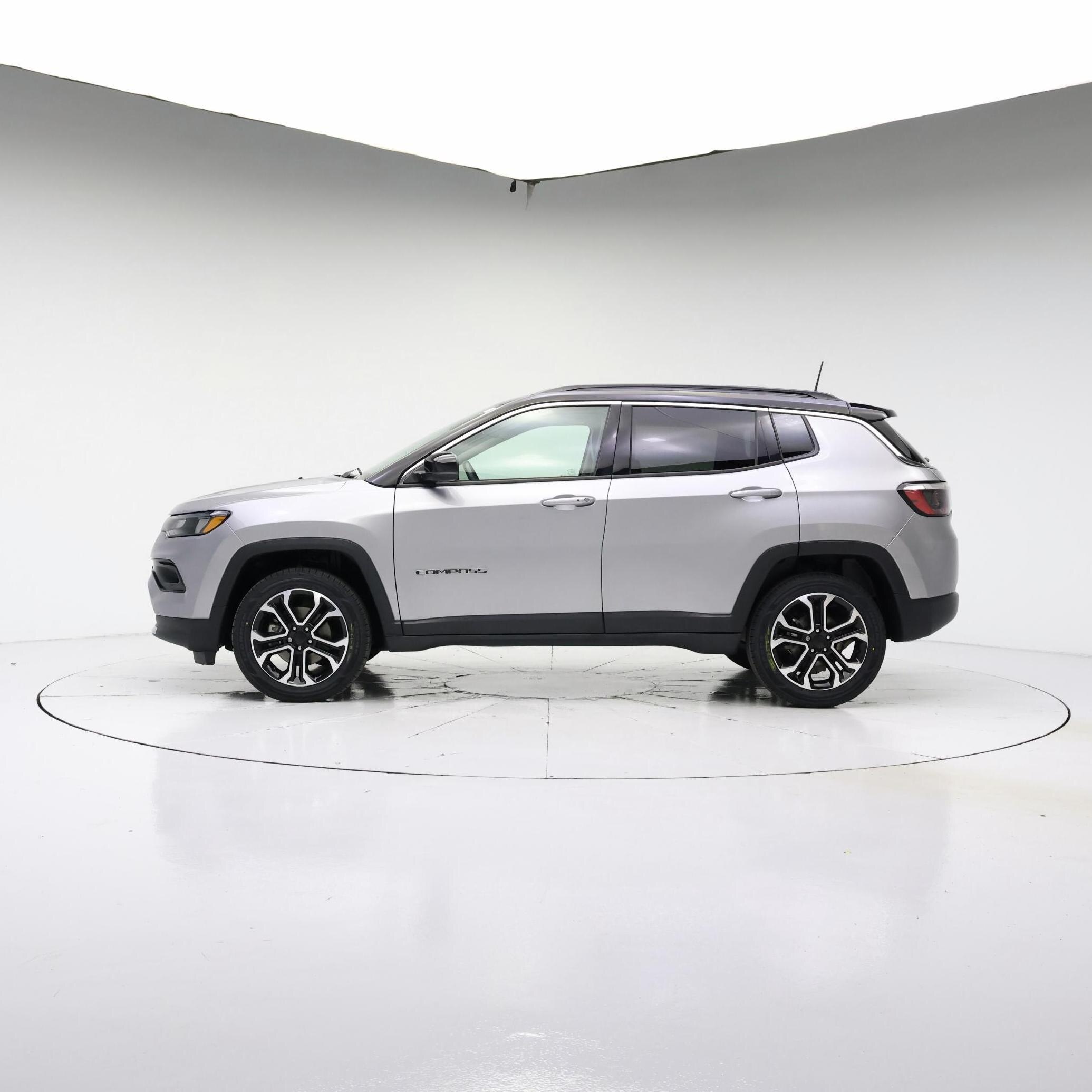 Thumbnail: 2022 Jeep Compass - 3
