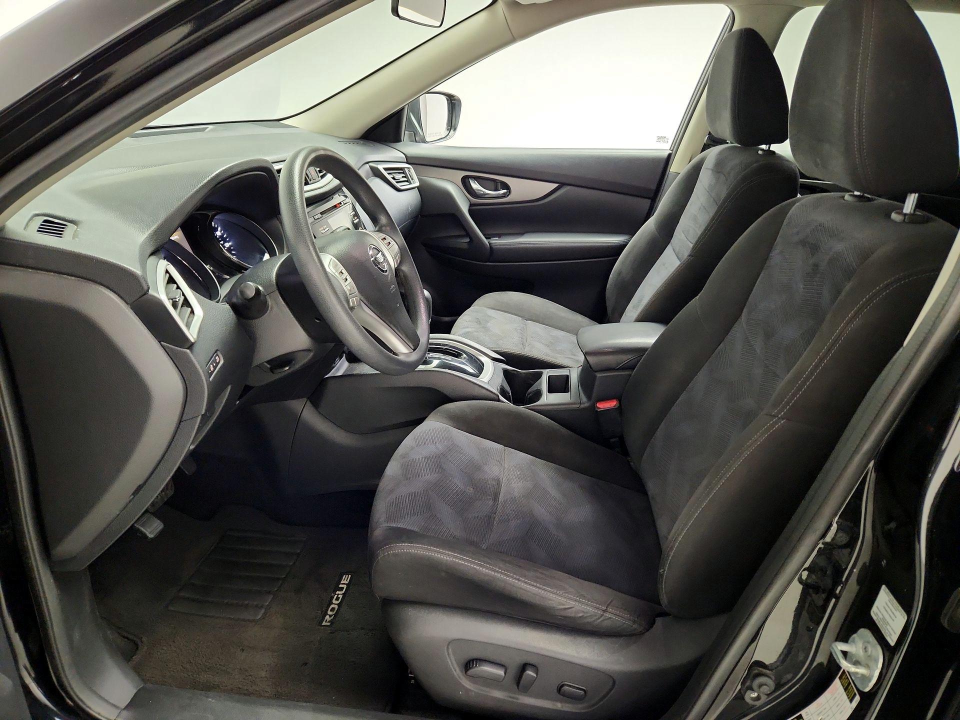 Thumbnail: 2015 Nissan Rogue - 11