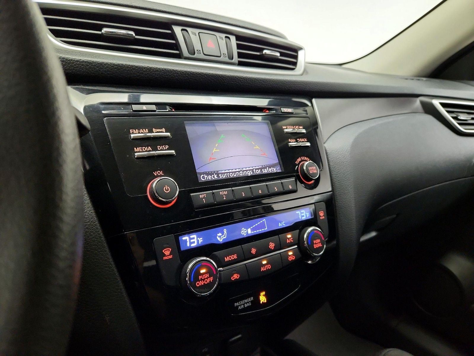 2015 Nissan Rogue SV - Photo 15