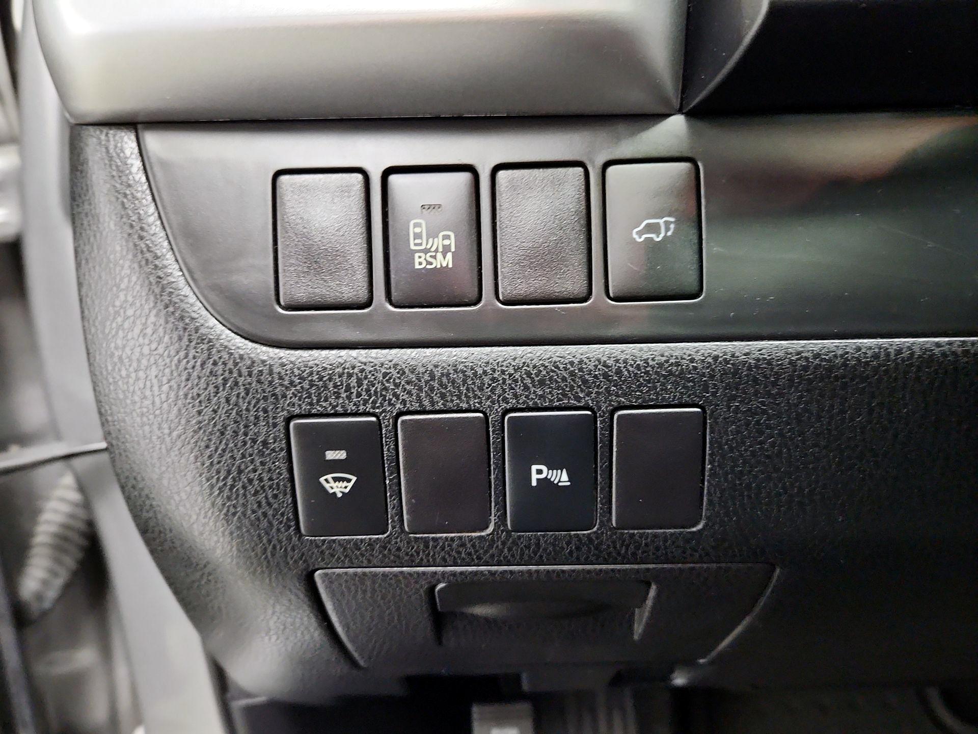 Thumbnail: 2016 Toyota Highlander - 13