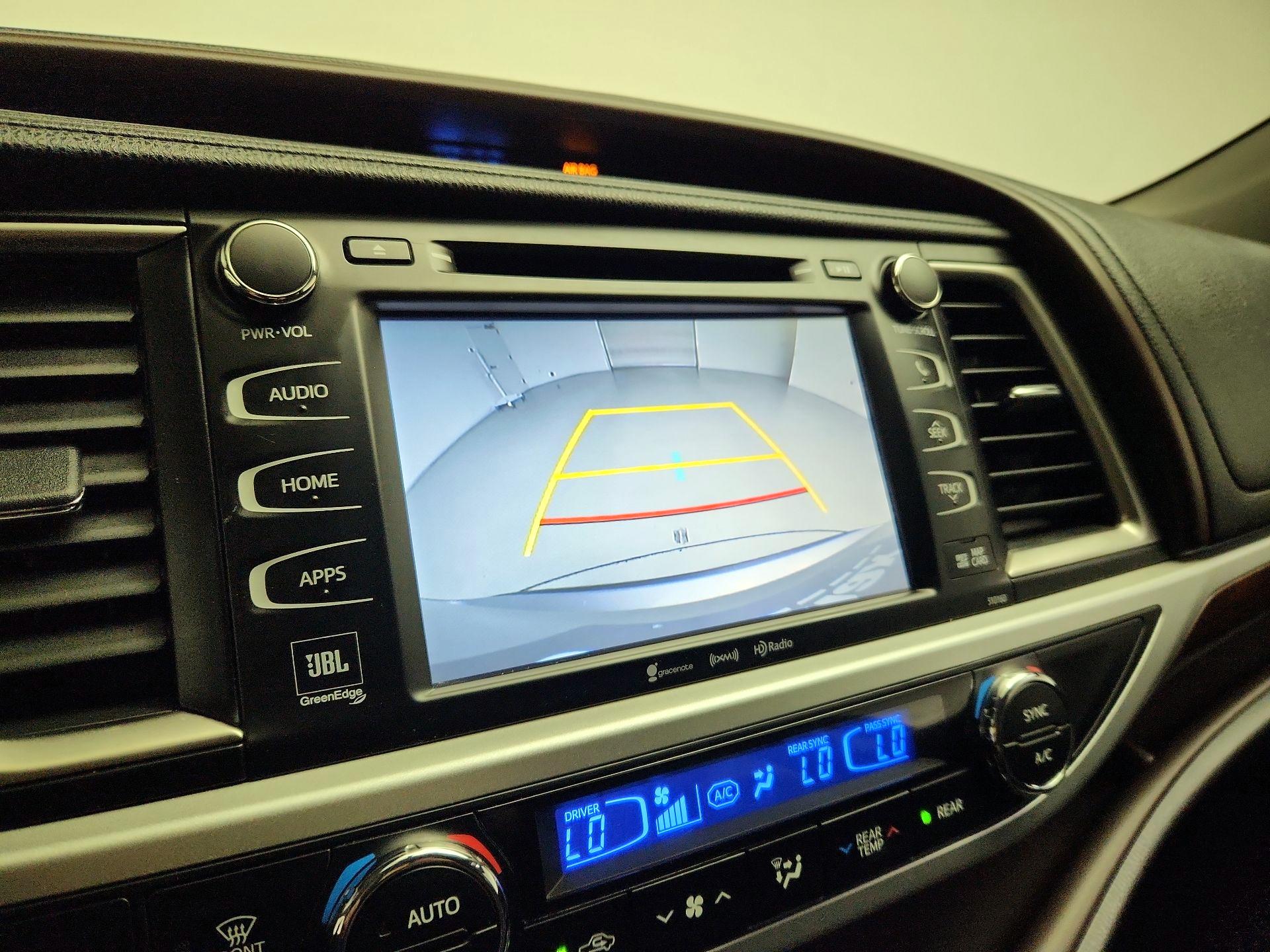 Thumbnail: 2016 Toyota Highlander - 15