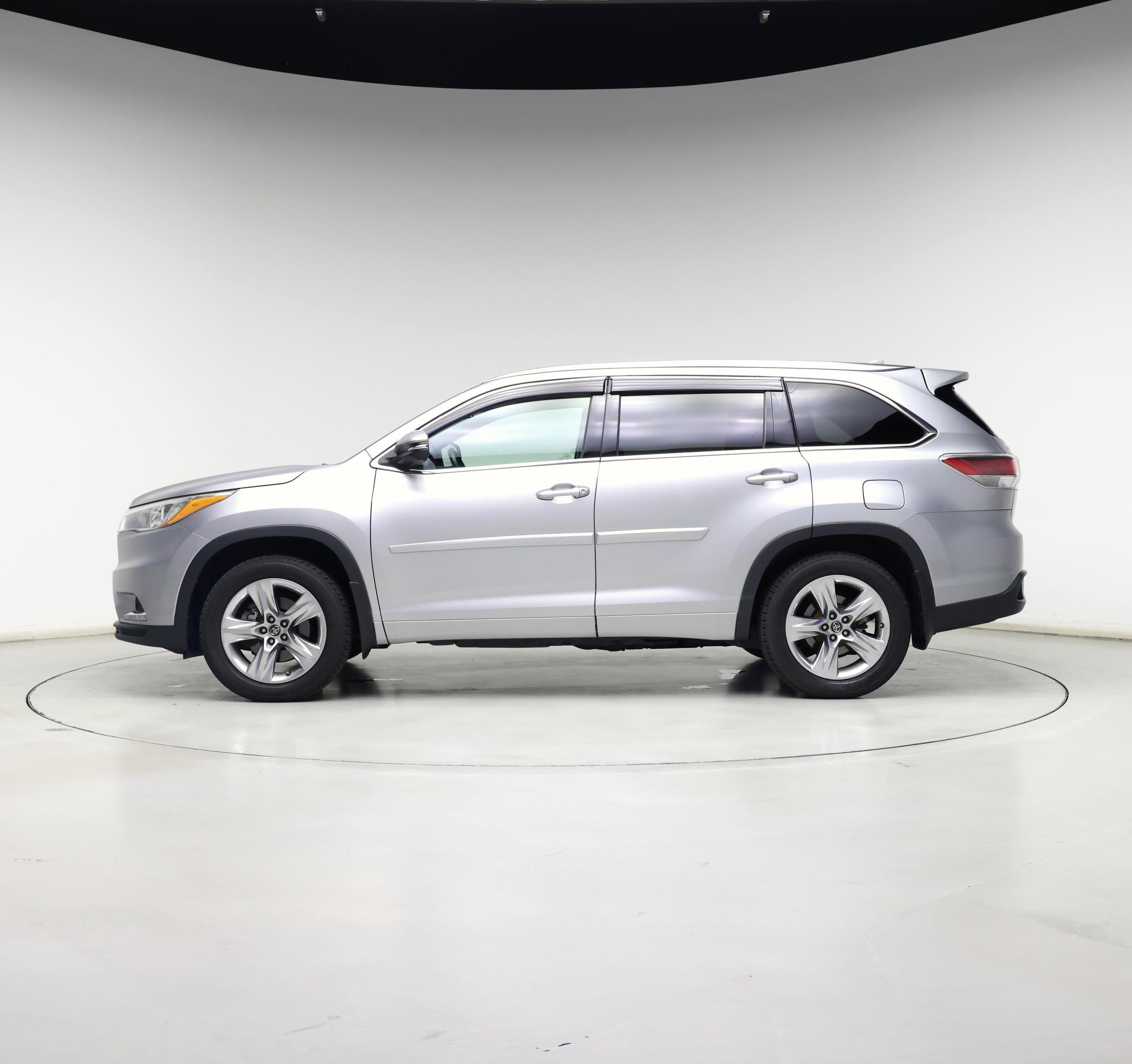 Thumbnail: 2016 Toyota Highlander - 3