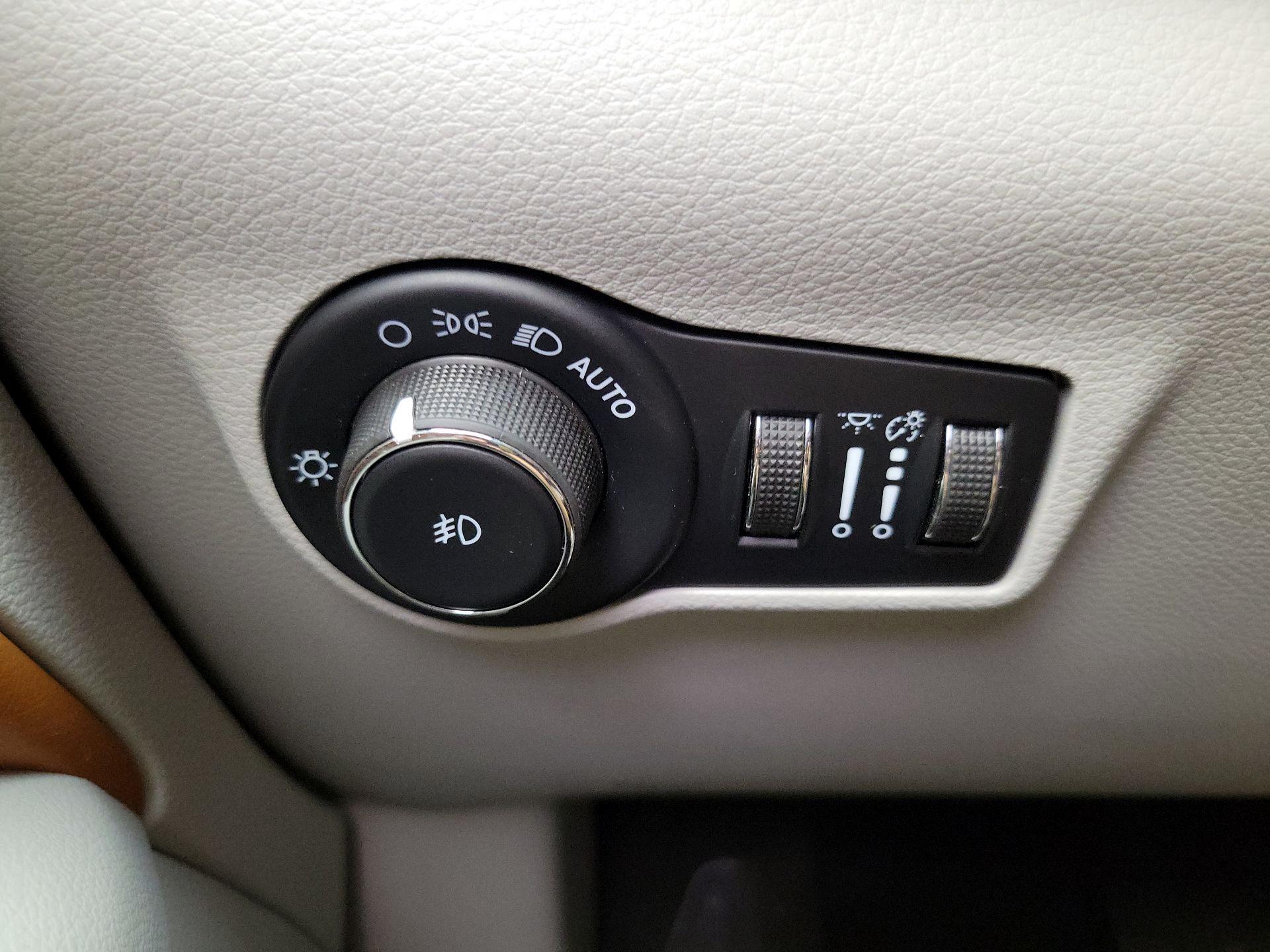 Thumbnail: 2022 Jeep Compass - 13