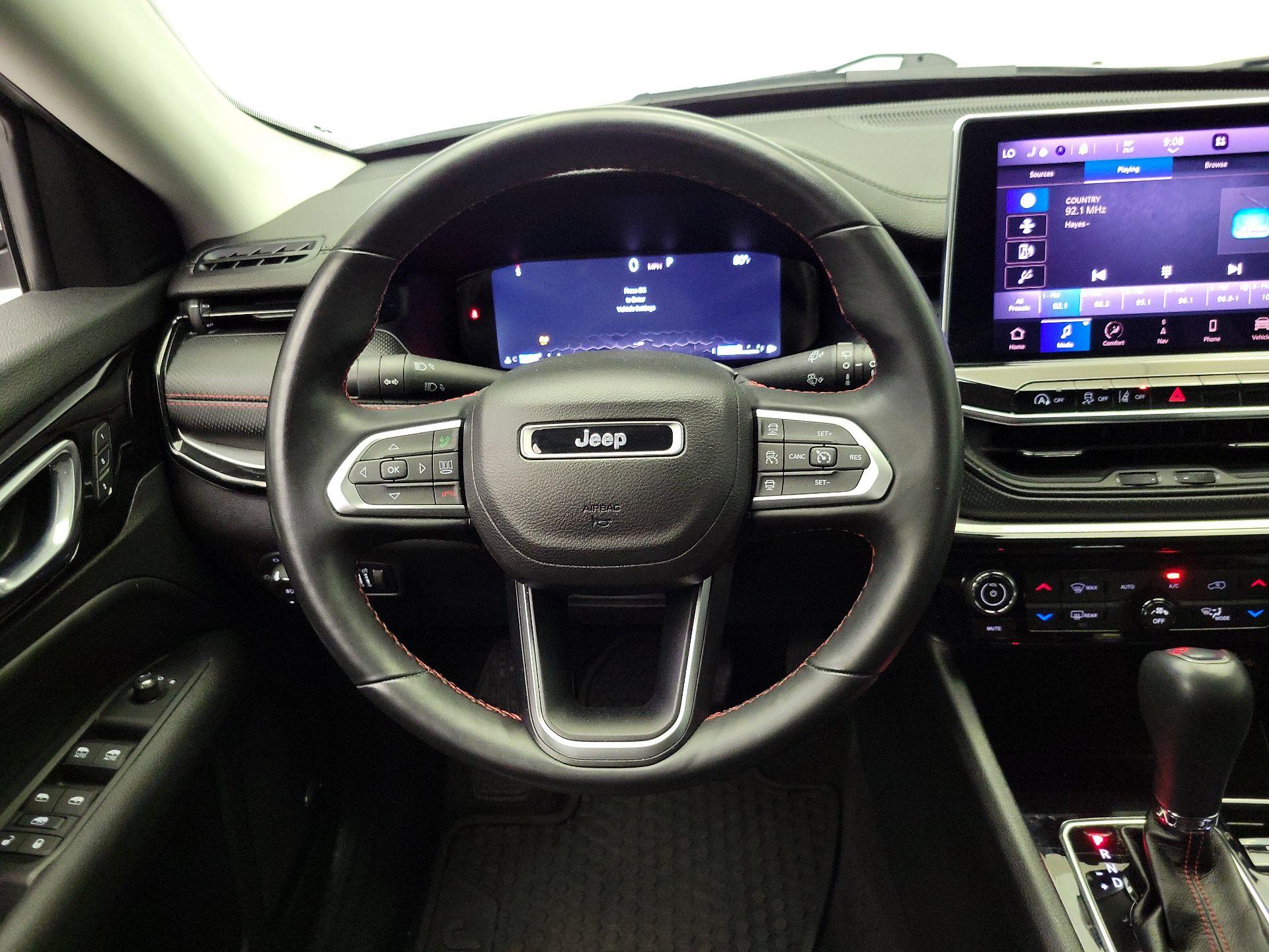 Thumbnail: 2022 Jeep Compass - 10