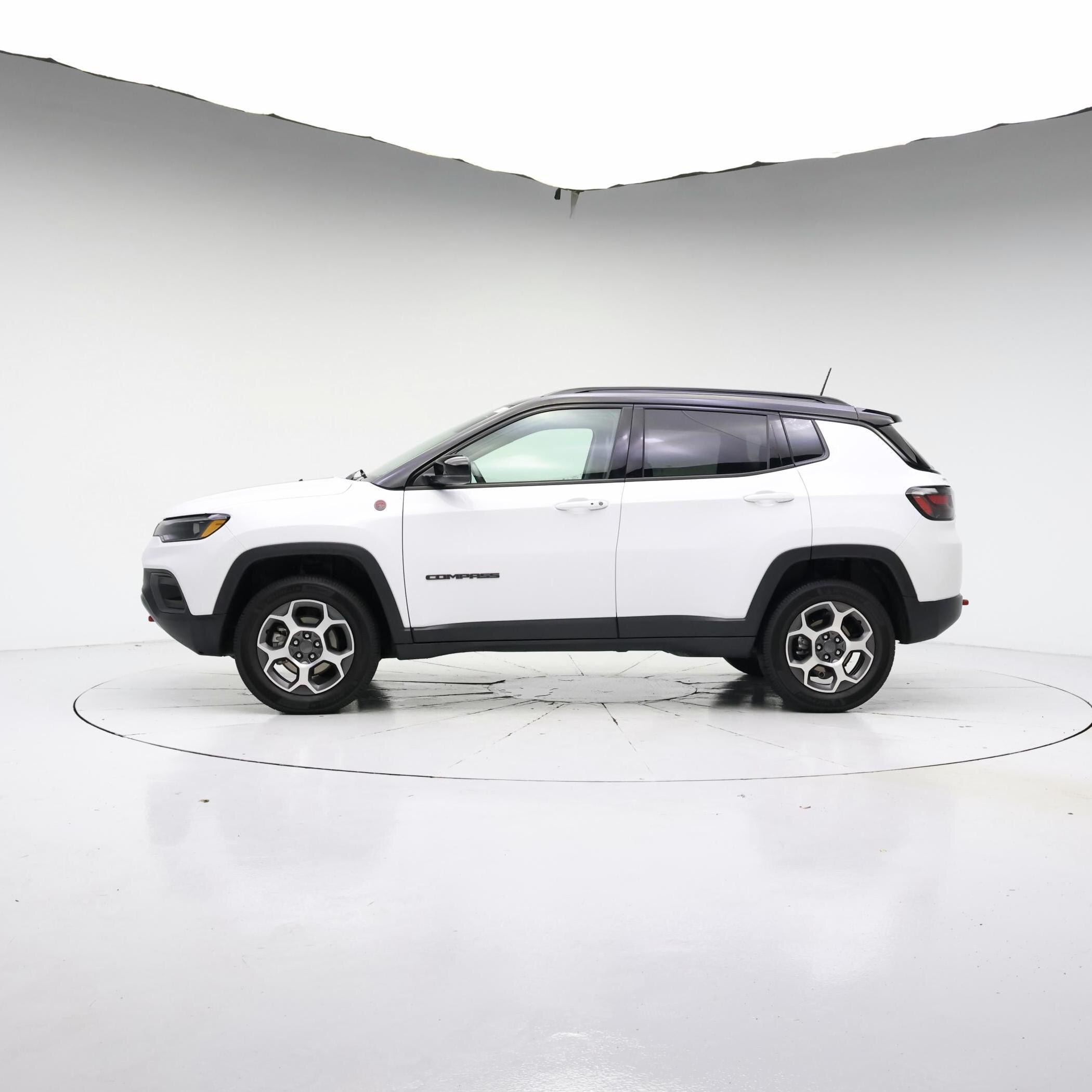 Thumbnail: 2022 Jeep Compass - 3