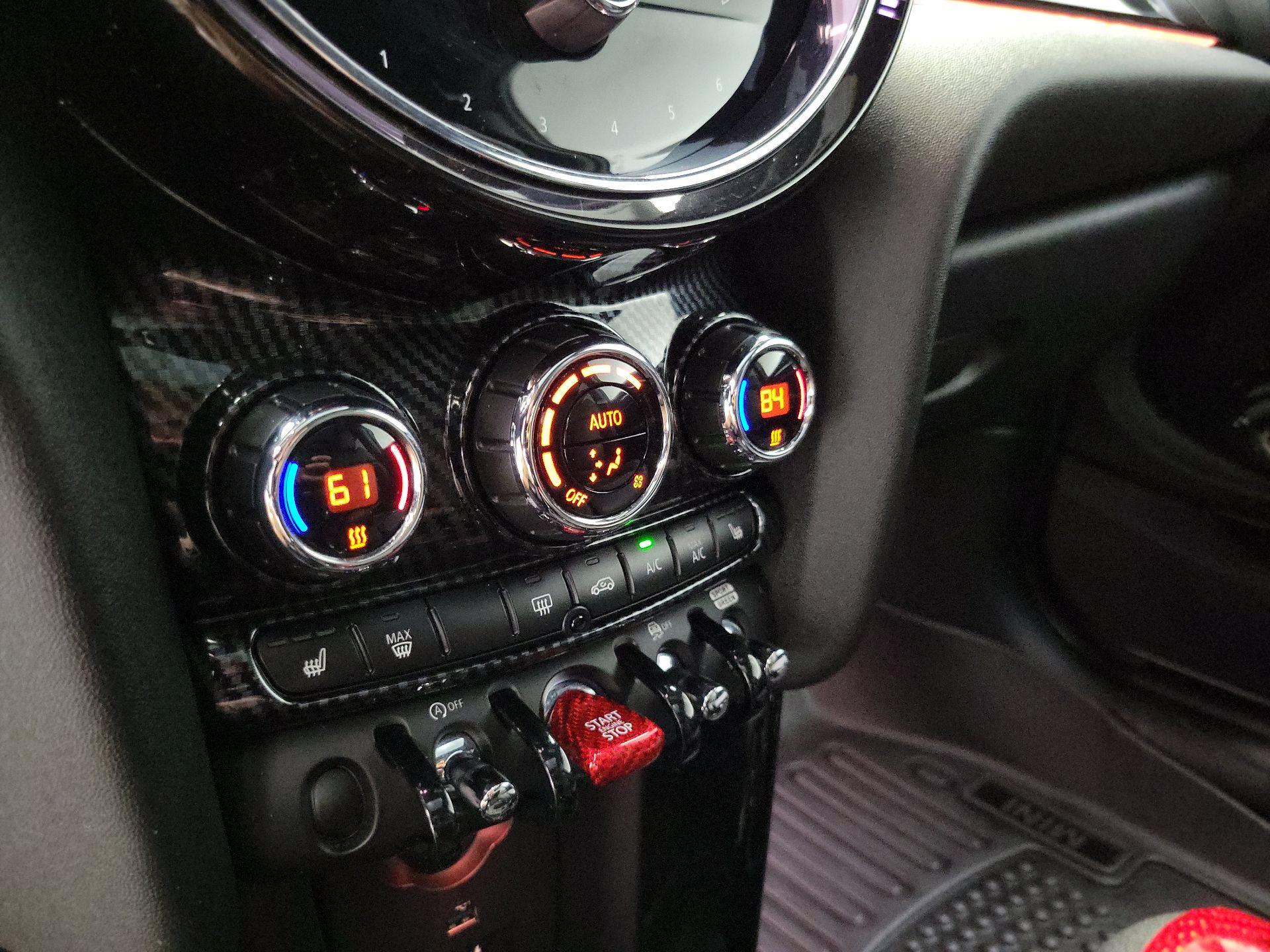 Thumbnail: 2022 MINI Cooper Hardtop - 17