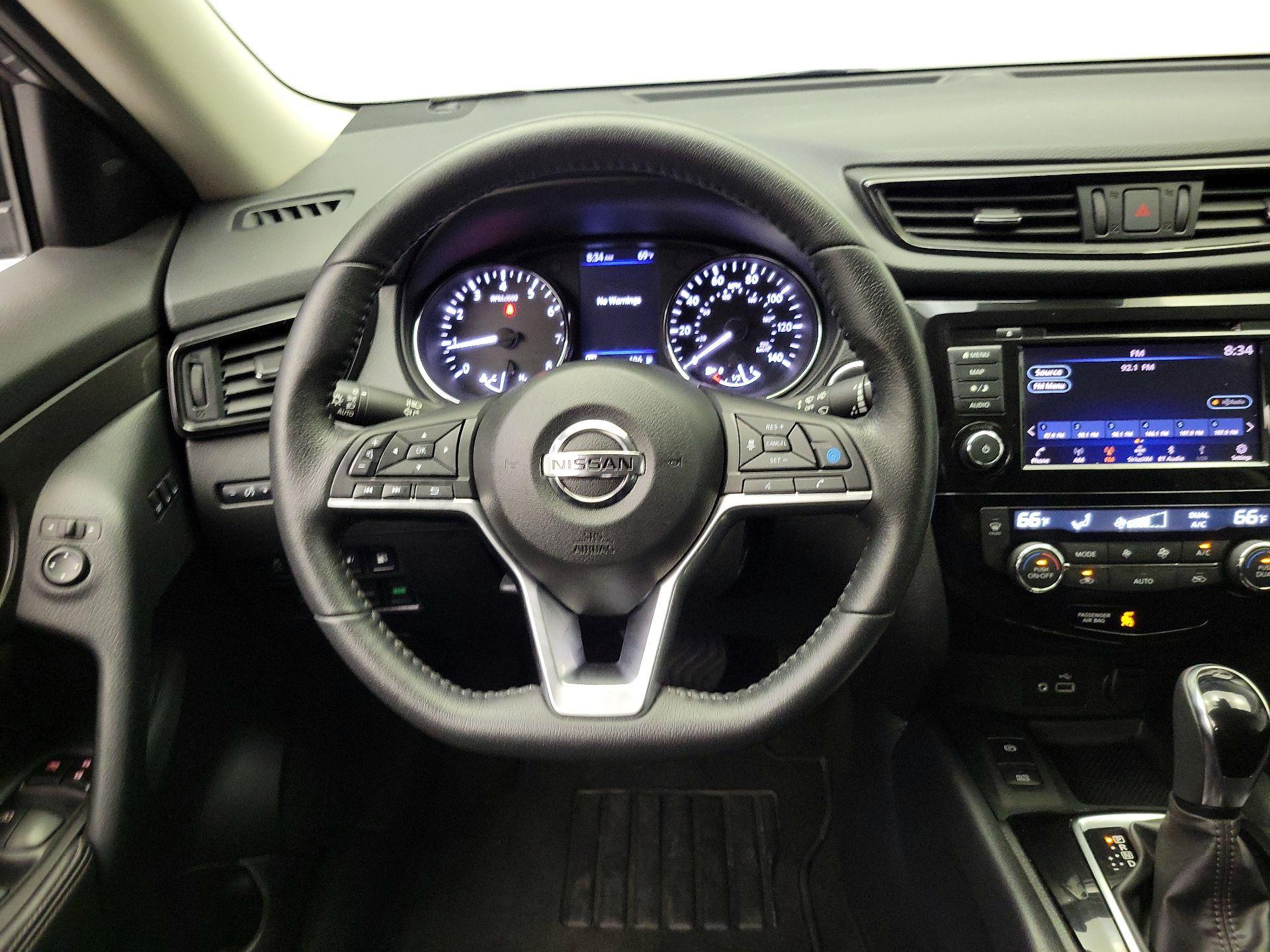 Thumbnail: 2020 Nissan Rogue - 10