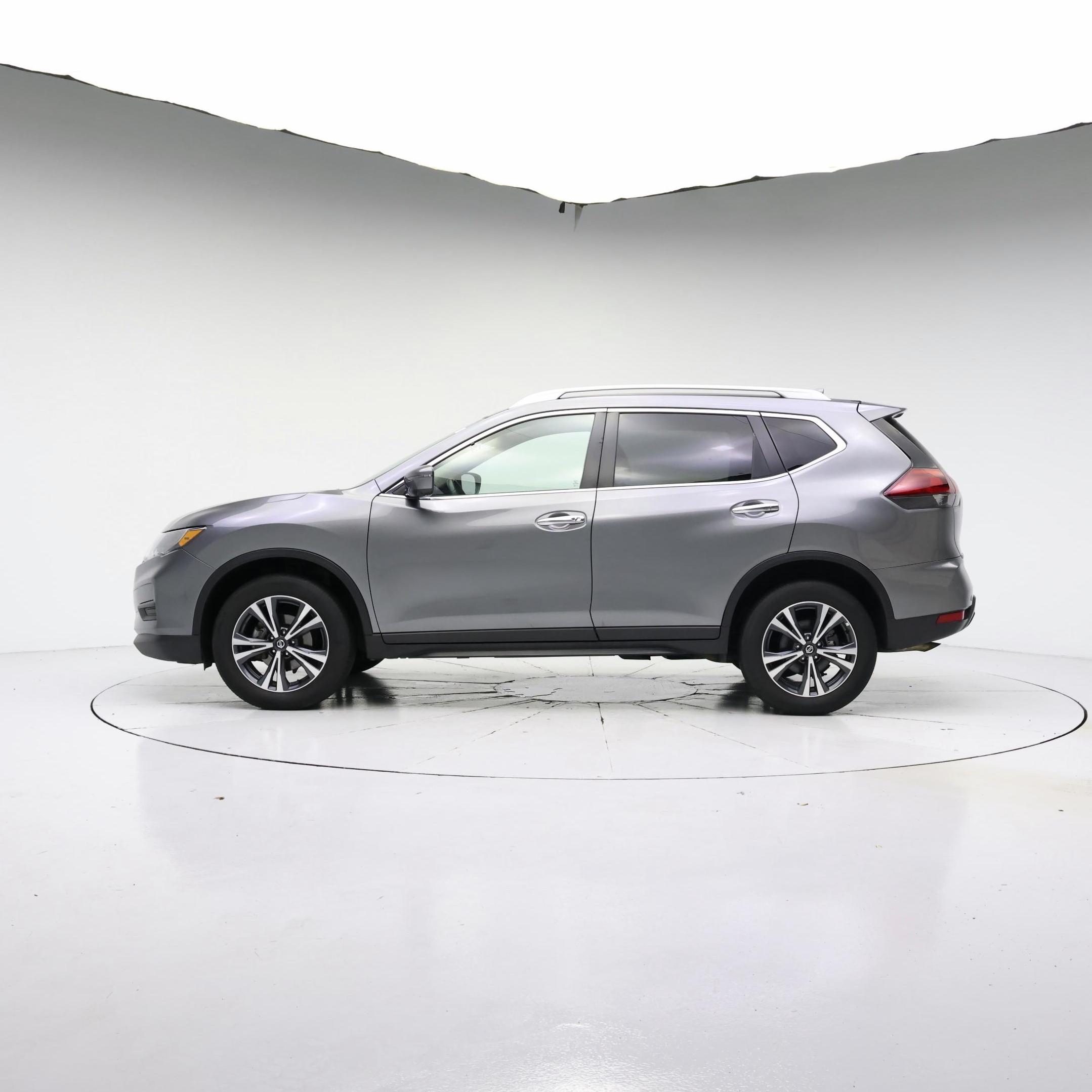 Thumbnail: 2020 Nissan Rogue - 3