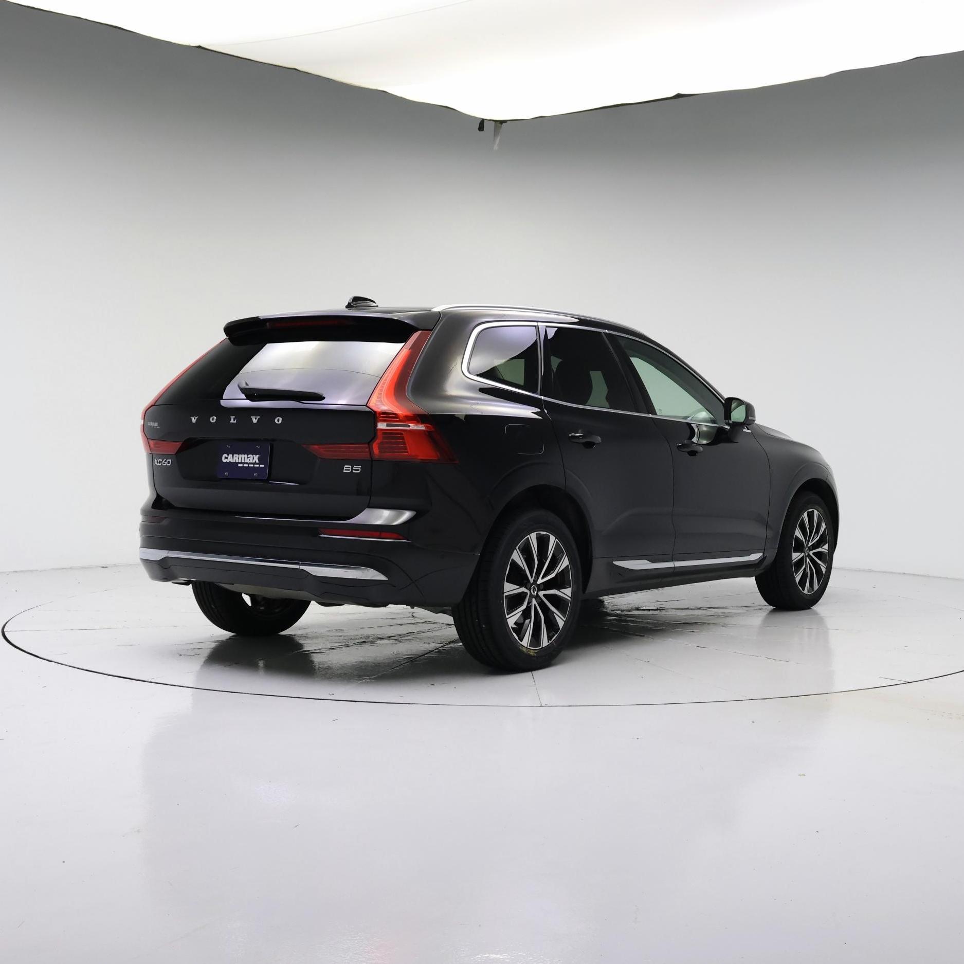 Thumbnail: 2023 Volvo XC60 - 8