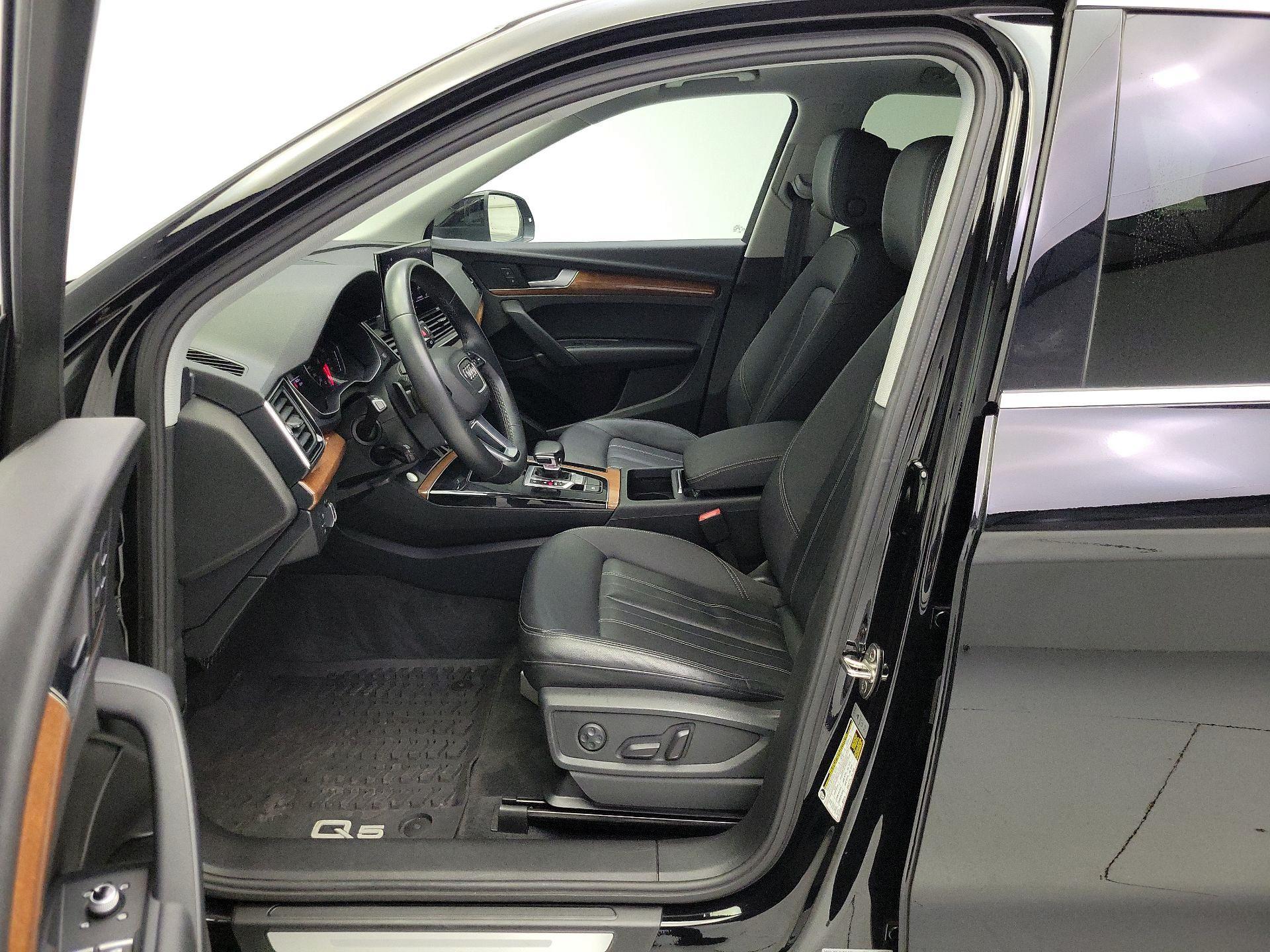 Thumbnail: 2021 Audi Q5 - 11